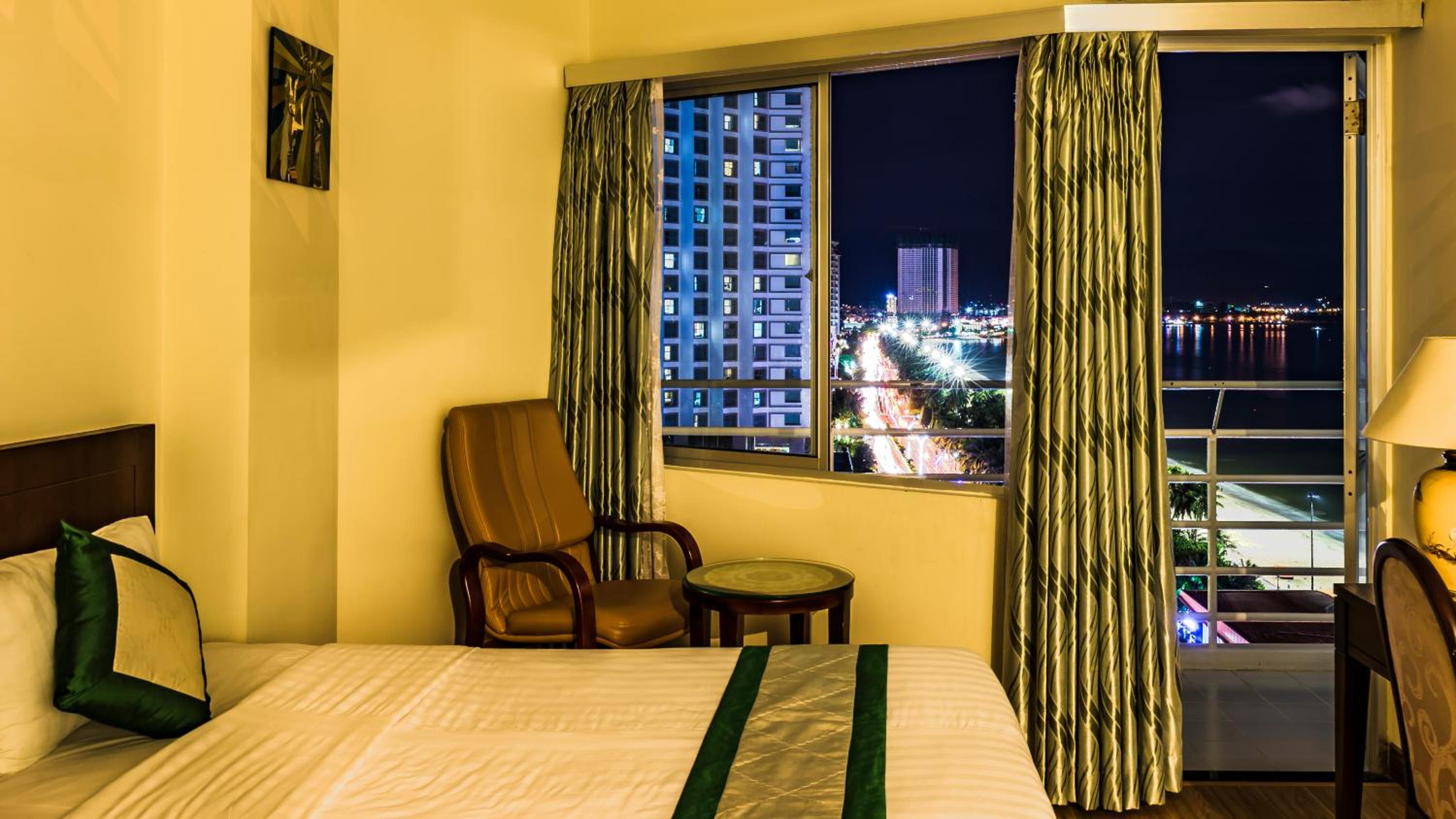 Deluxe Double Room with Sea View - Photo 6