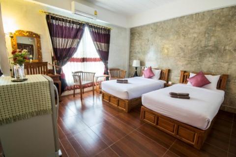 Standard Twin Room photo 2
