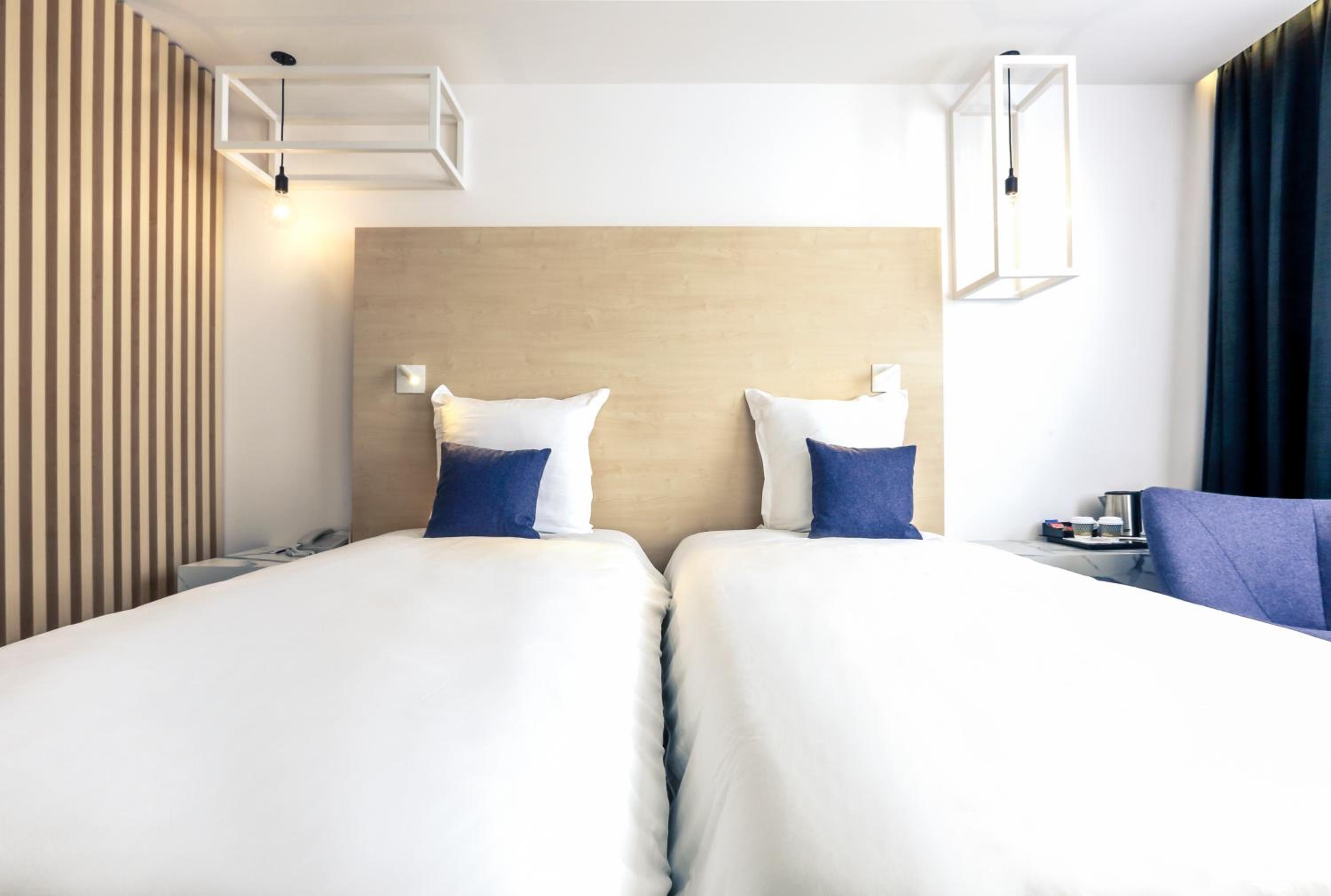 Classic Twin Room - Photo 4
