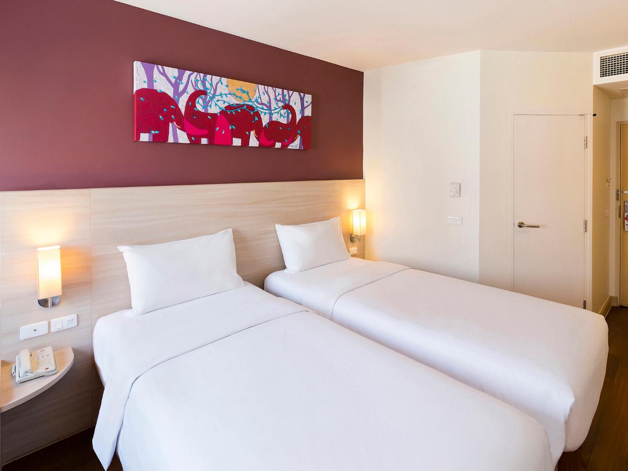 Standard Twin Room
