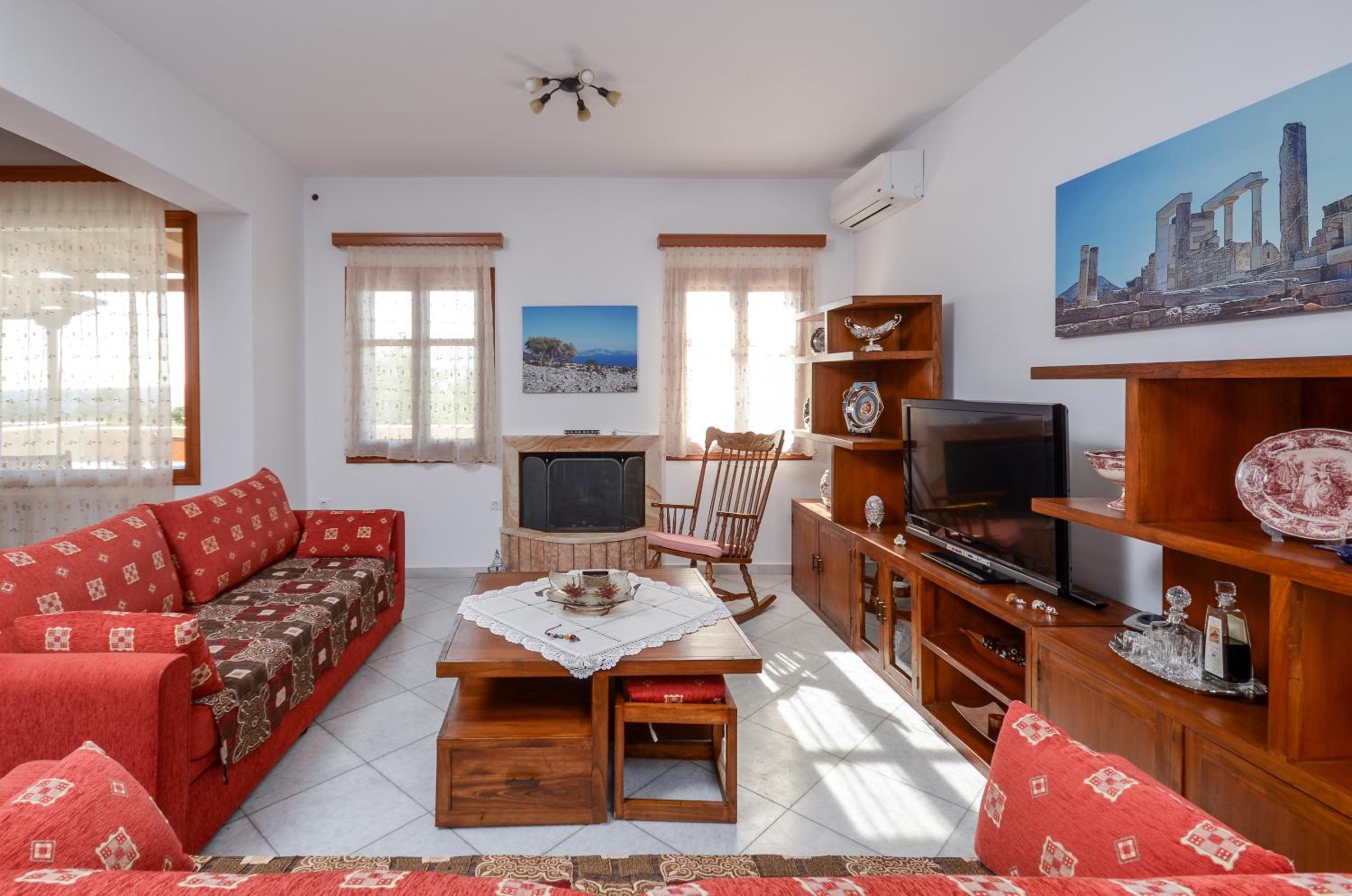Three-Bedroom House photo 1