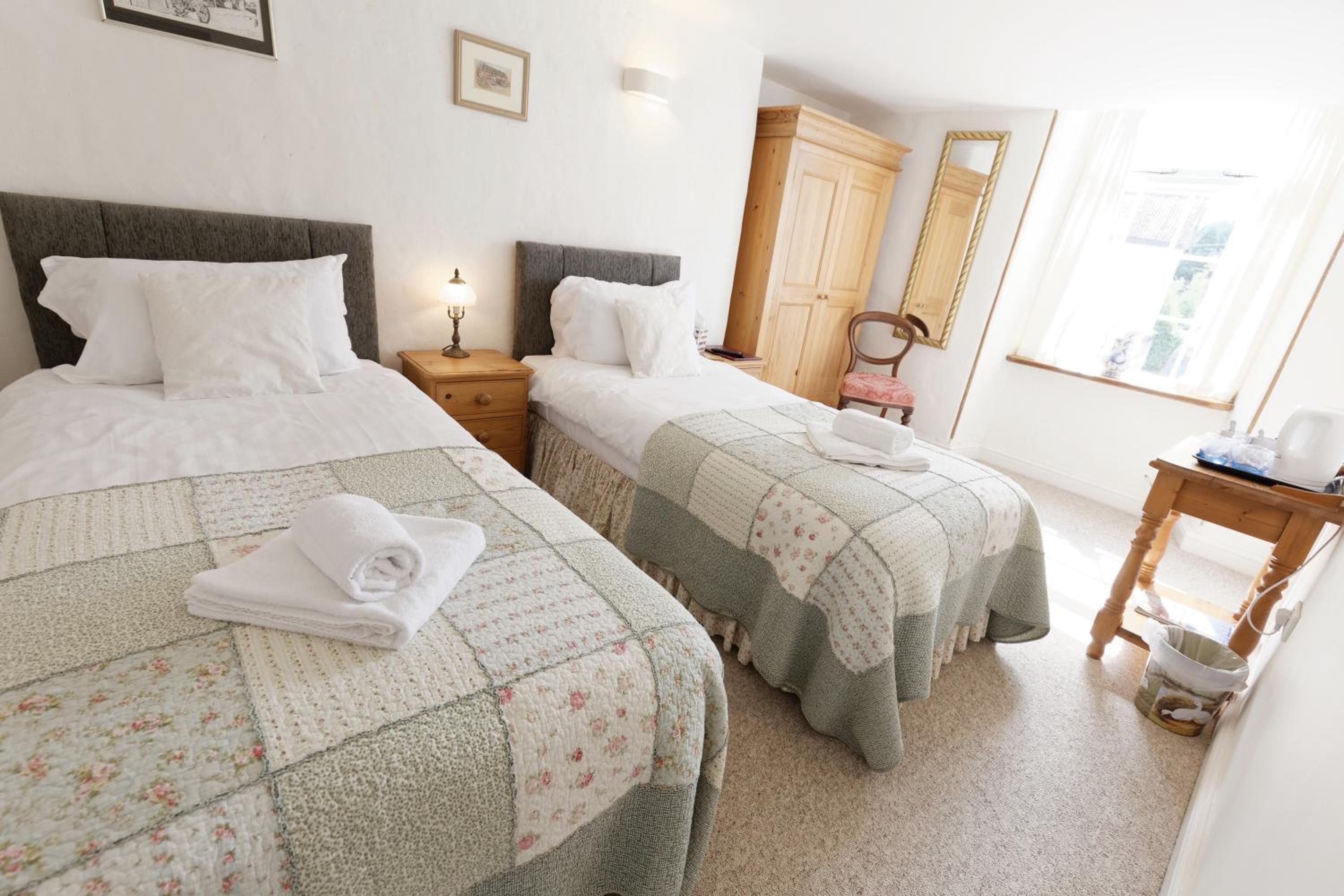 Deluxe Family Suite photo 3