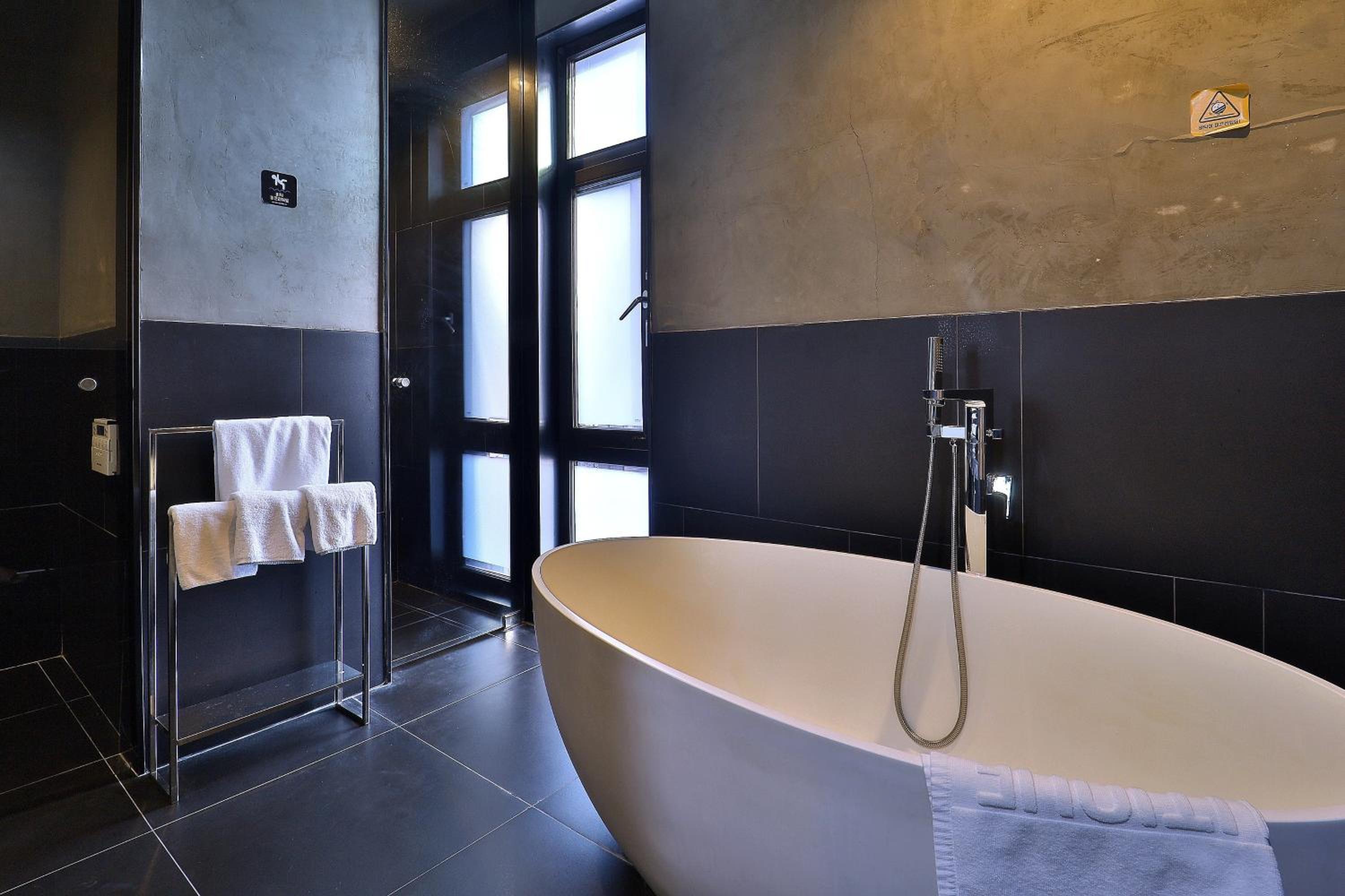 Deluxe Triple Room - Photo 5