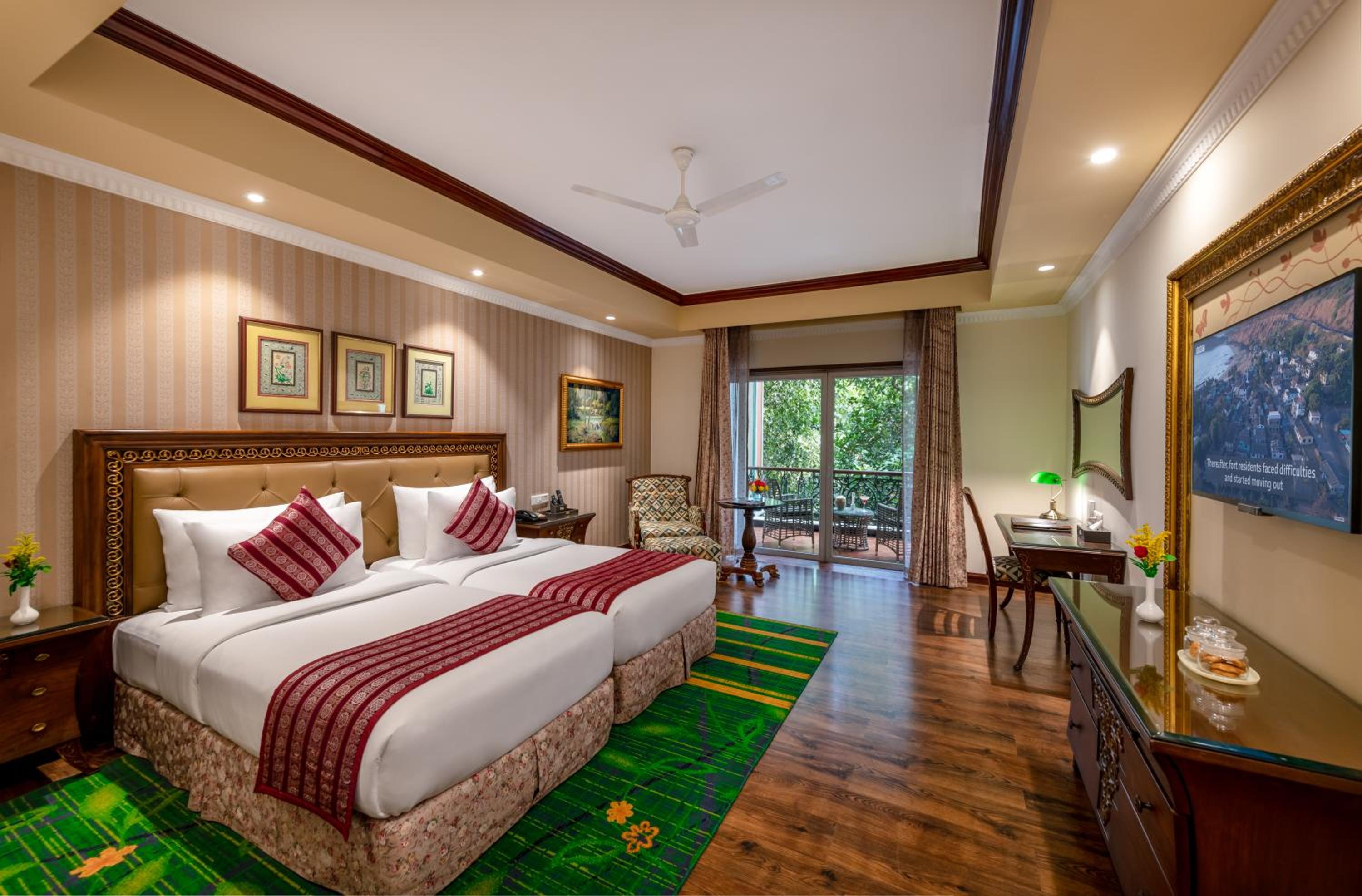 Club Room Twin - 10% Discount on Foods & Soft Beverages* | 15% Discounts on Laundry Services* | INR 500 spa credit during your stay on selective Massage services. TnC Apply.* | Free Mini-bar - 2 cans of soft Beverages (Once on Arrival) - Photo 4