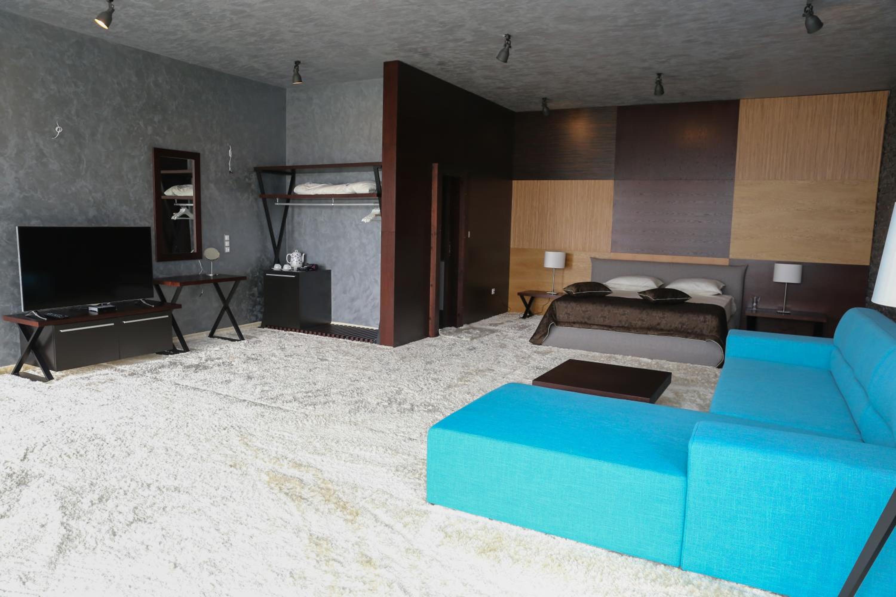 Apartment with Lake View photo 1