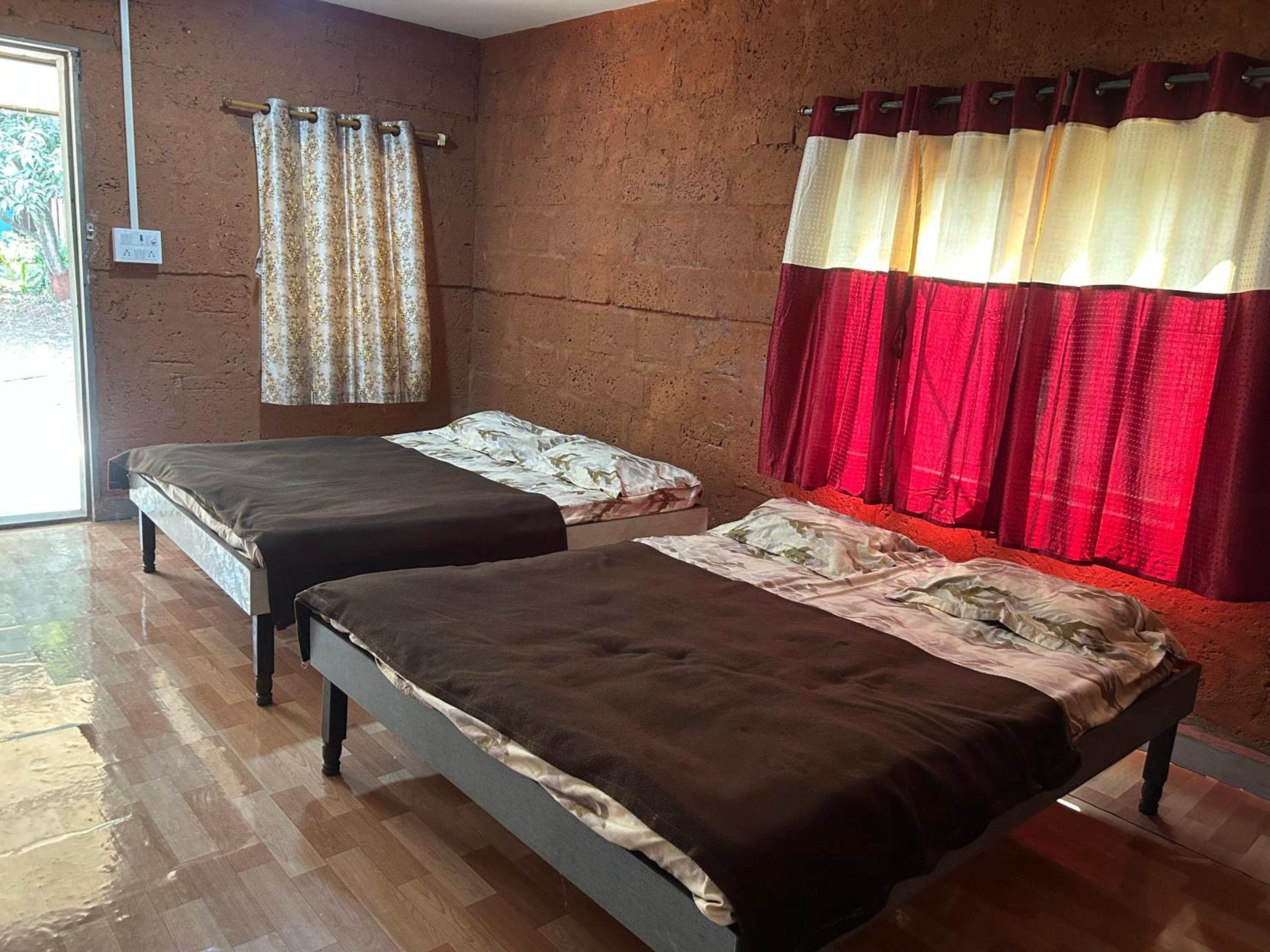 Deluxe Double Room with Extra Bed photo 2