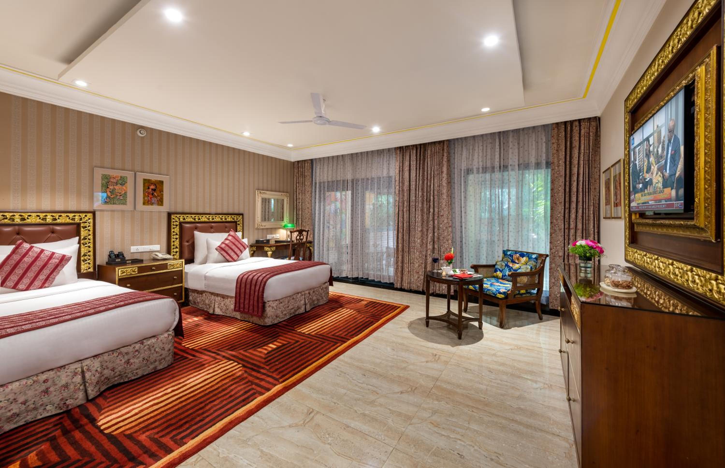 Executive Cottage Lagoon Facing Twin - 10% Discount on Foods & Soft Beverages* | 15% Discounts on Laundry Services* | INR 500 spa credit during your stay on selective Massage services. TnC Apply.* | Free Mini-bar - 2 cans of soft Beverages (Once on Arriv - Photo 4