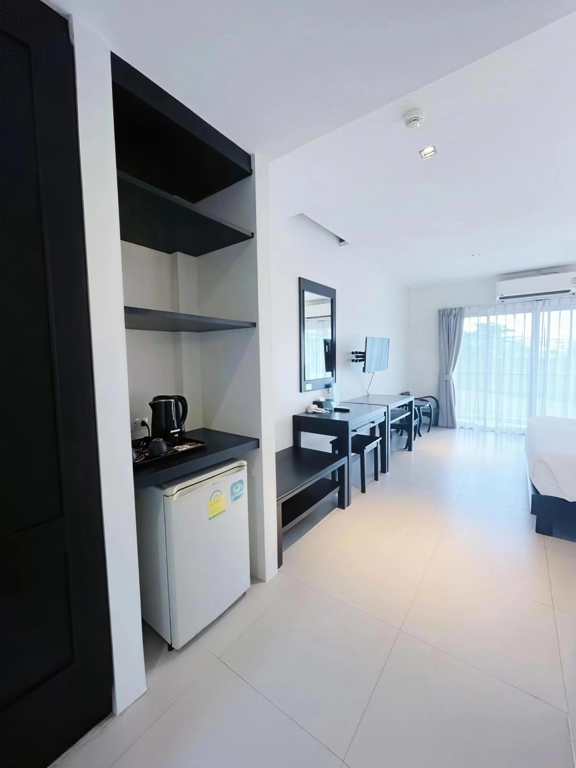 Double Room with Pool View photo 3