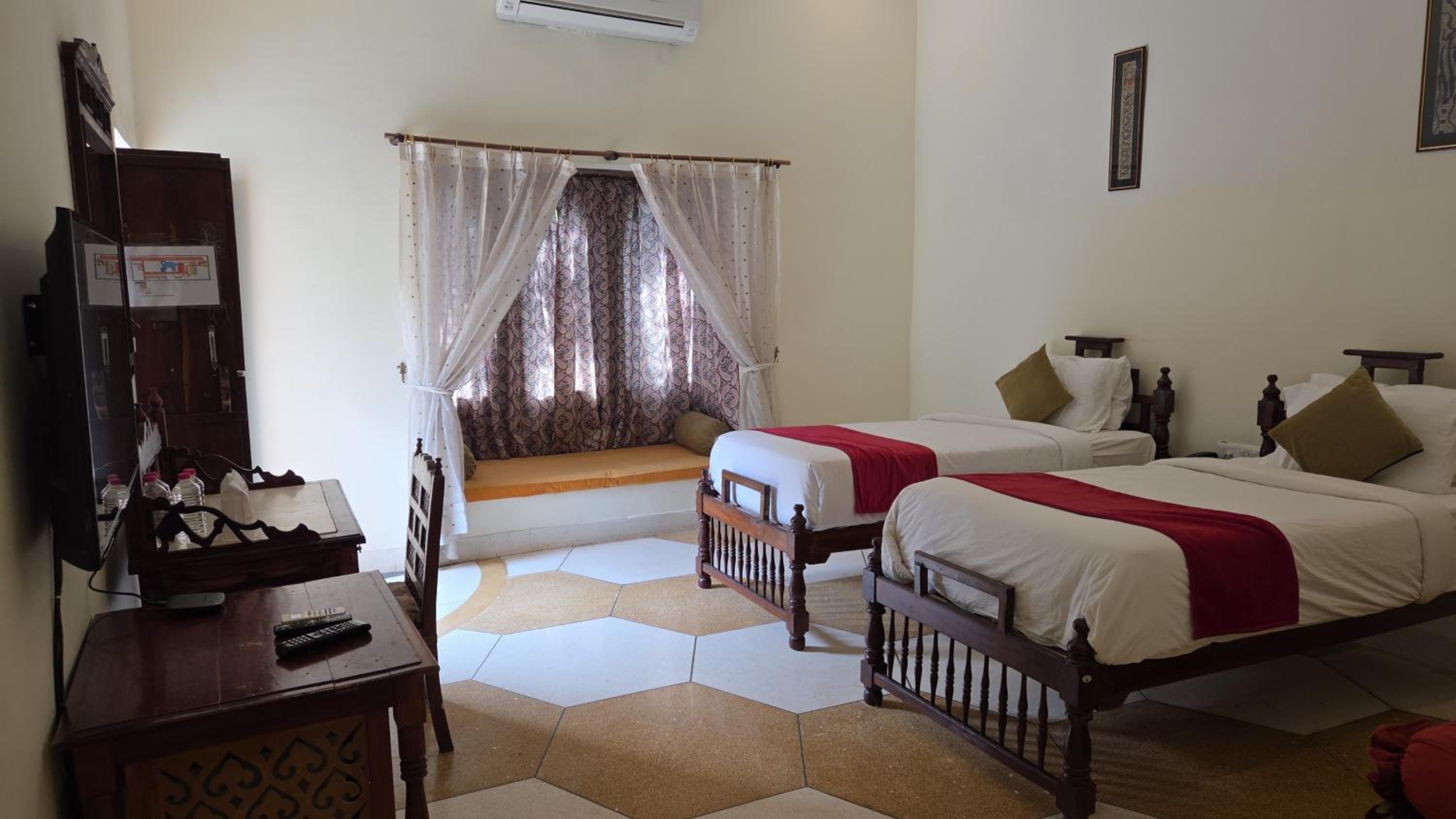 Superior Twin Room