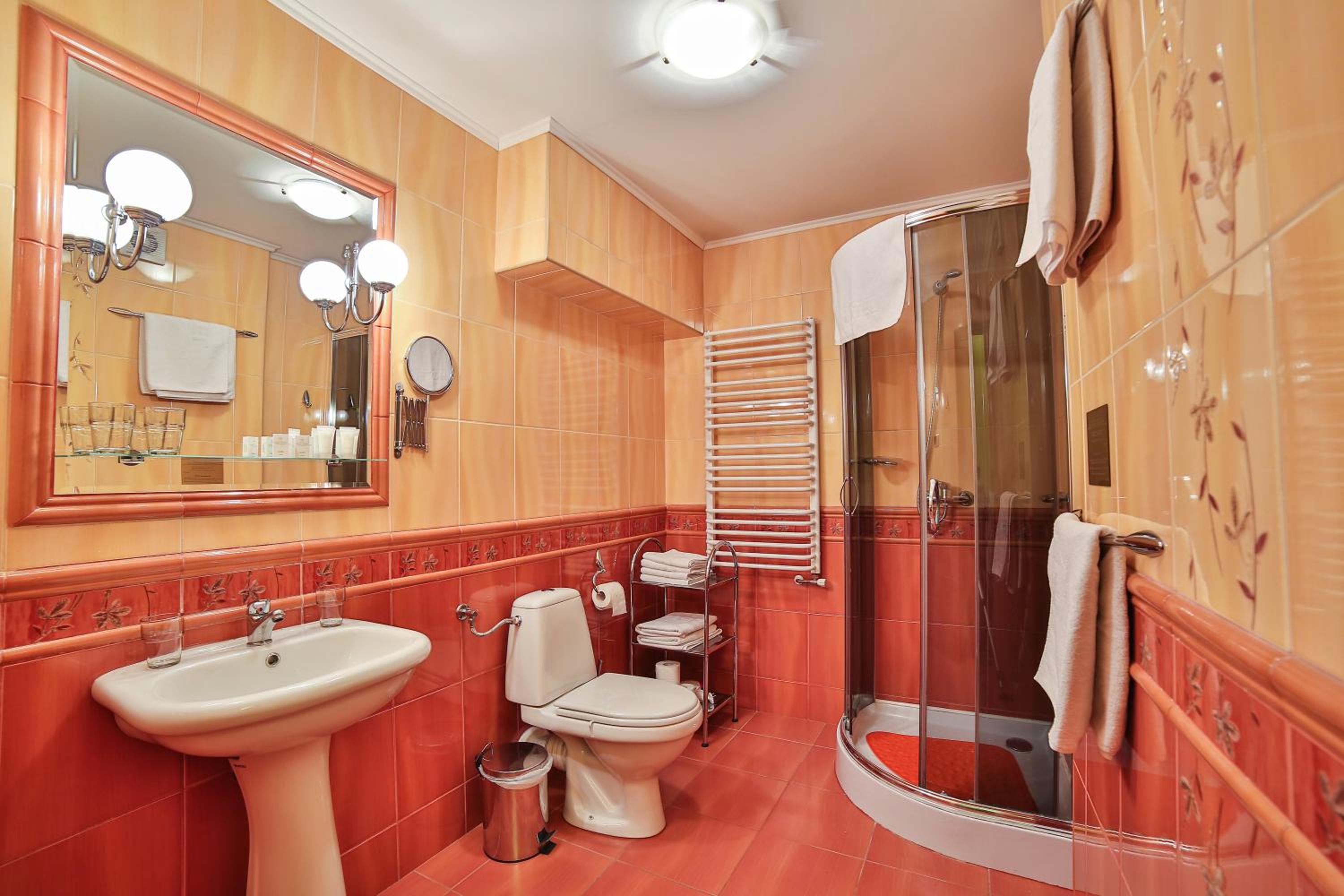 Double or Twin Room with Balcony - Photo 2