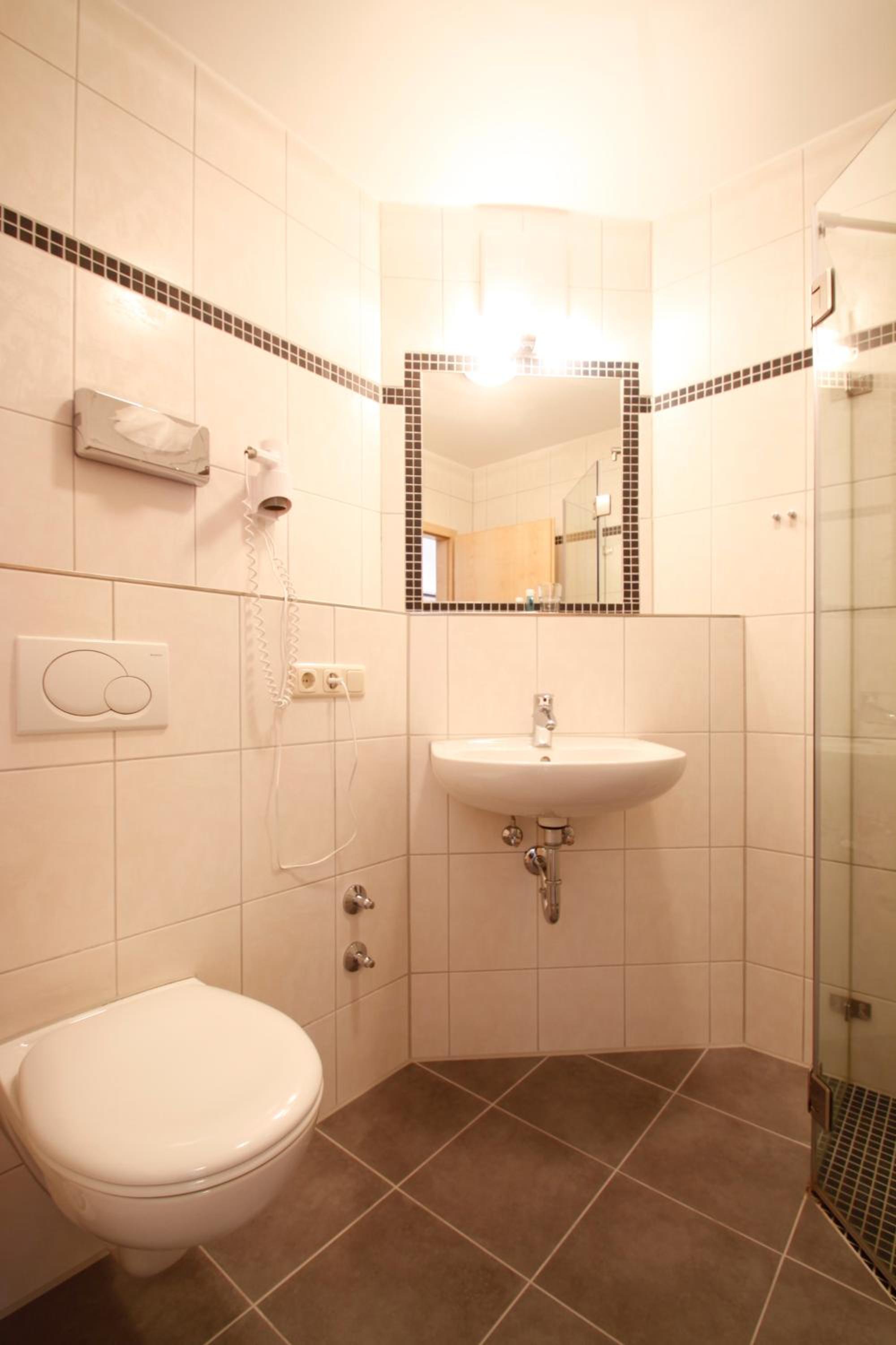Double or Twin Room photo 3
