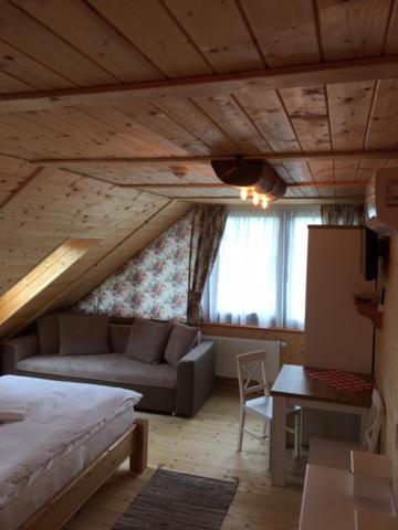 Family Room - Photo 2