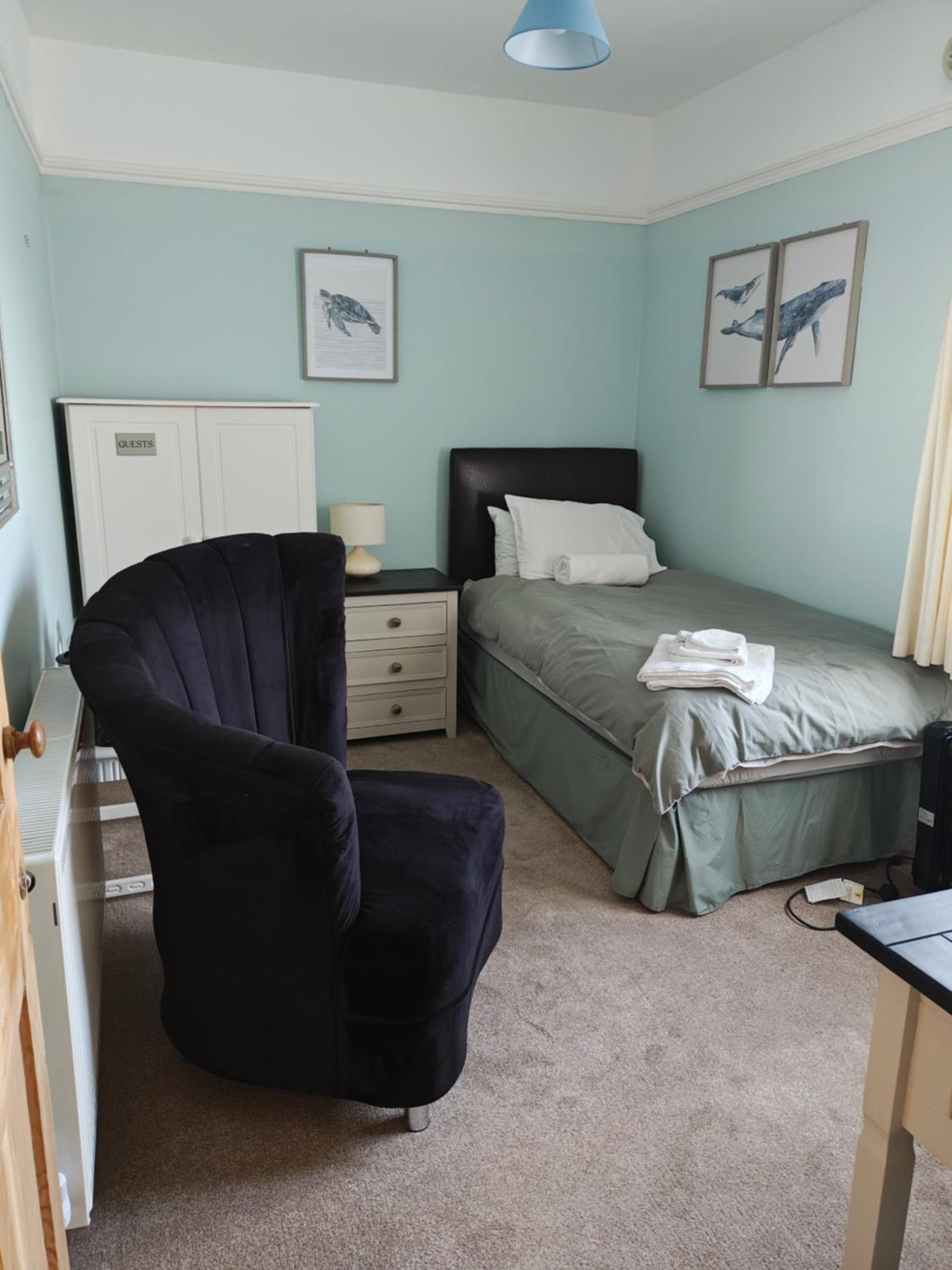 Single Room with Shared Bathroom