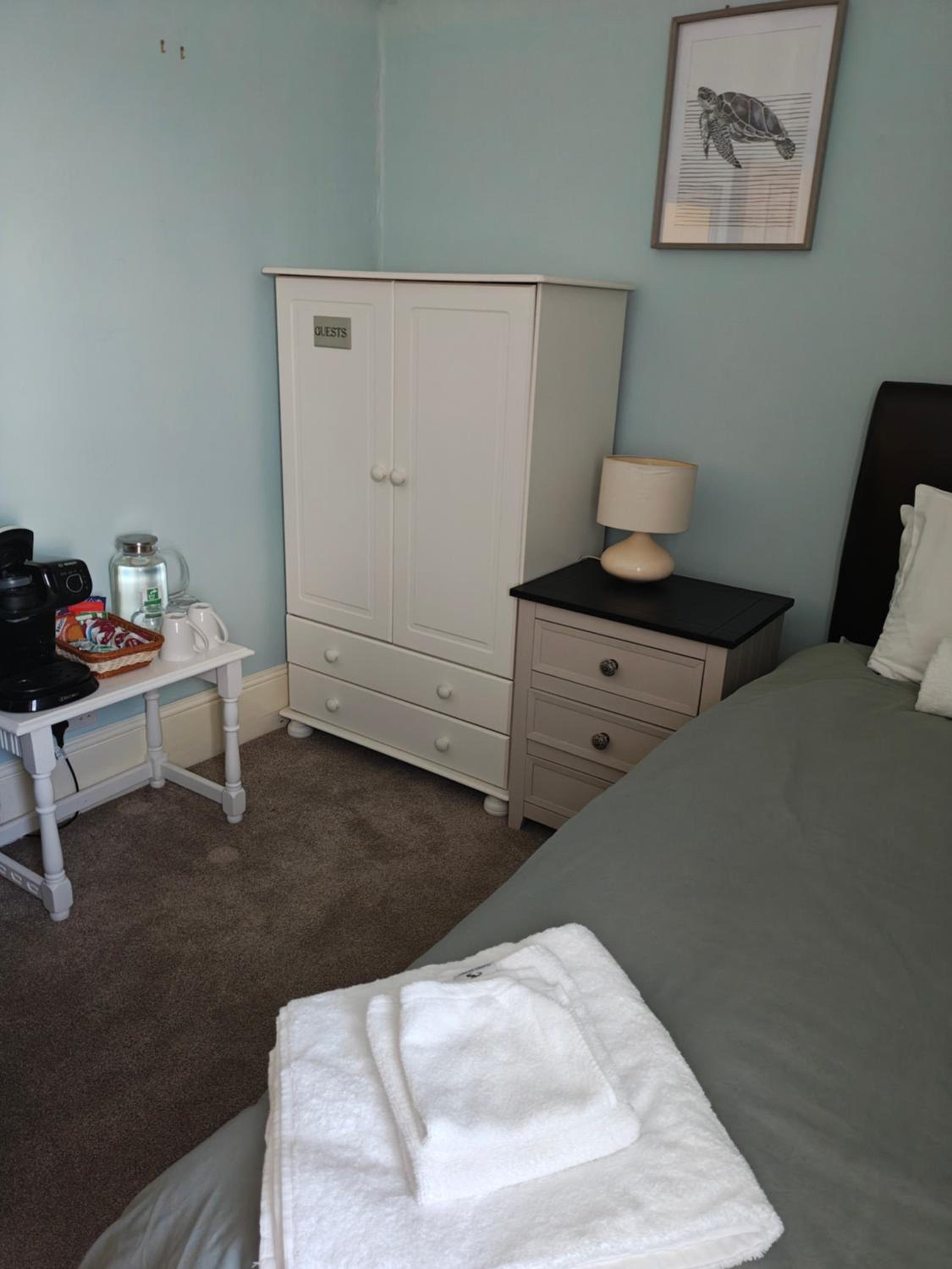 Single Room with Shared Bathroom