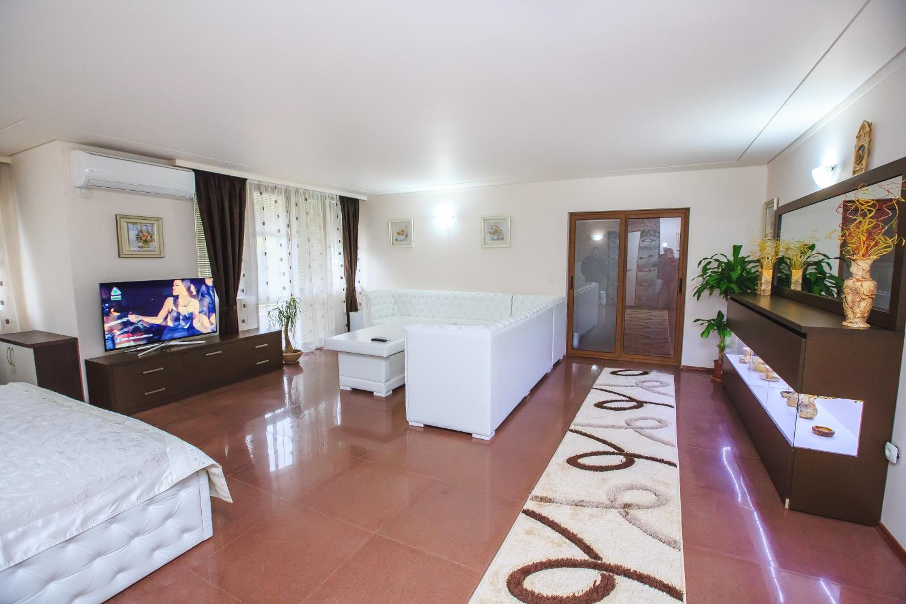 Apartment - Photo 13