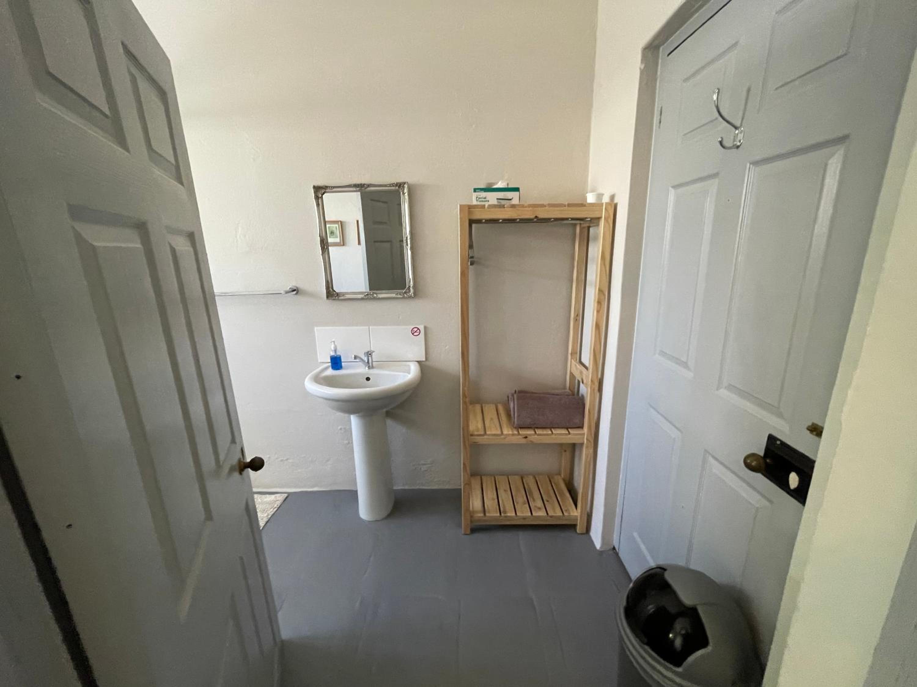 Small Twin Room photo 3