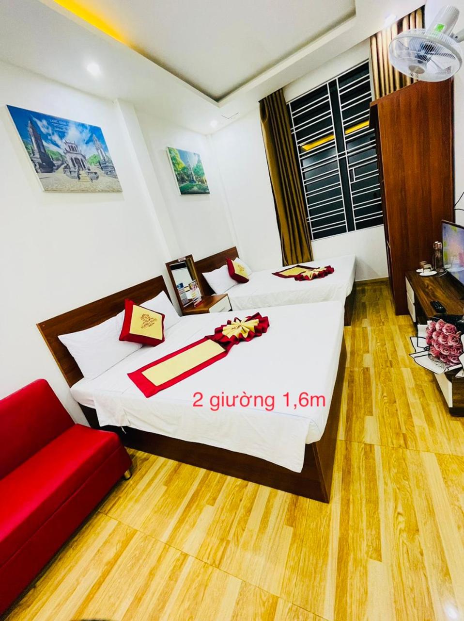 Queen Room with Two Queen Beds photo 2
