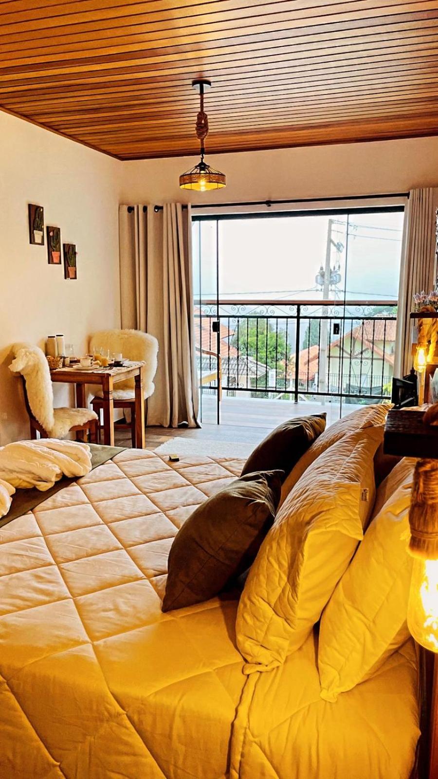 Apartment with Balcony photo 1