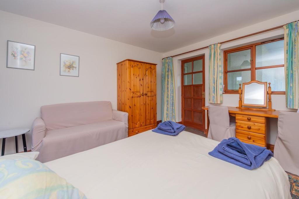 Studio Apartment photo 2