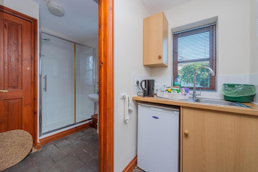 Studio Apartment photo 3