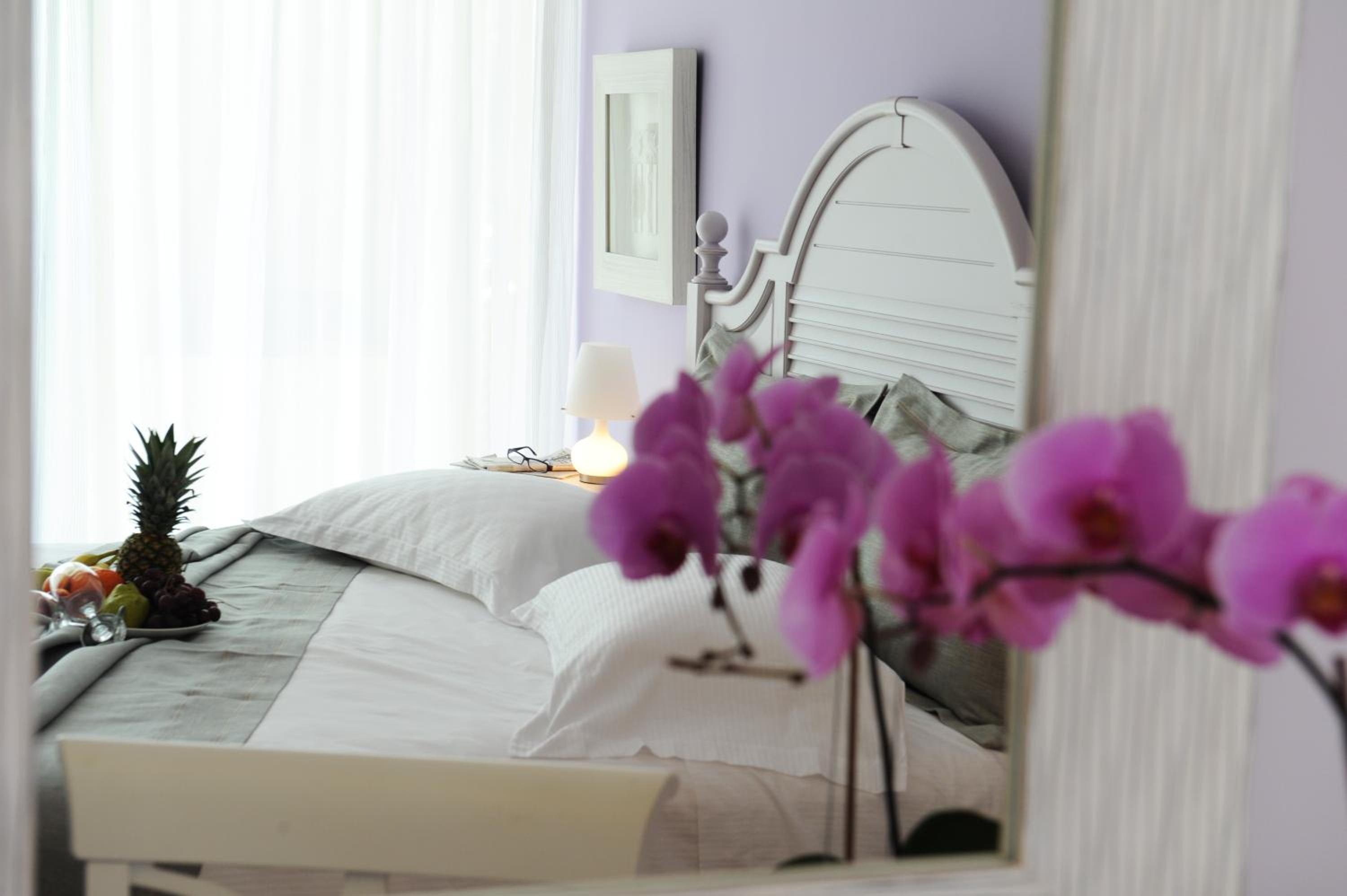 Deluxe Double Room with Sea View - Photo 12