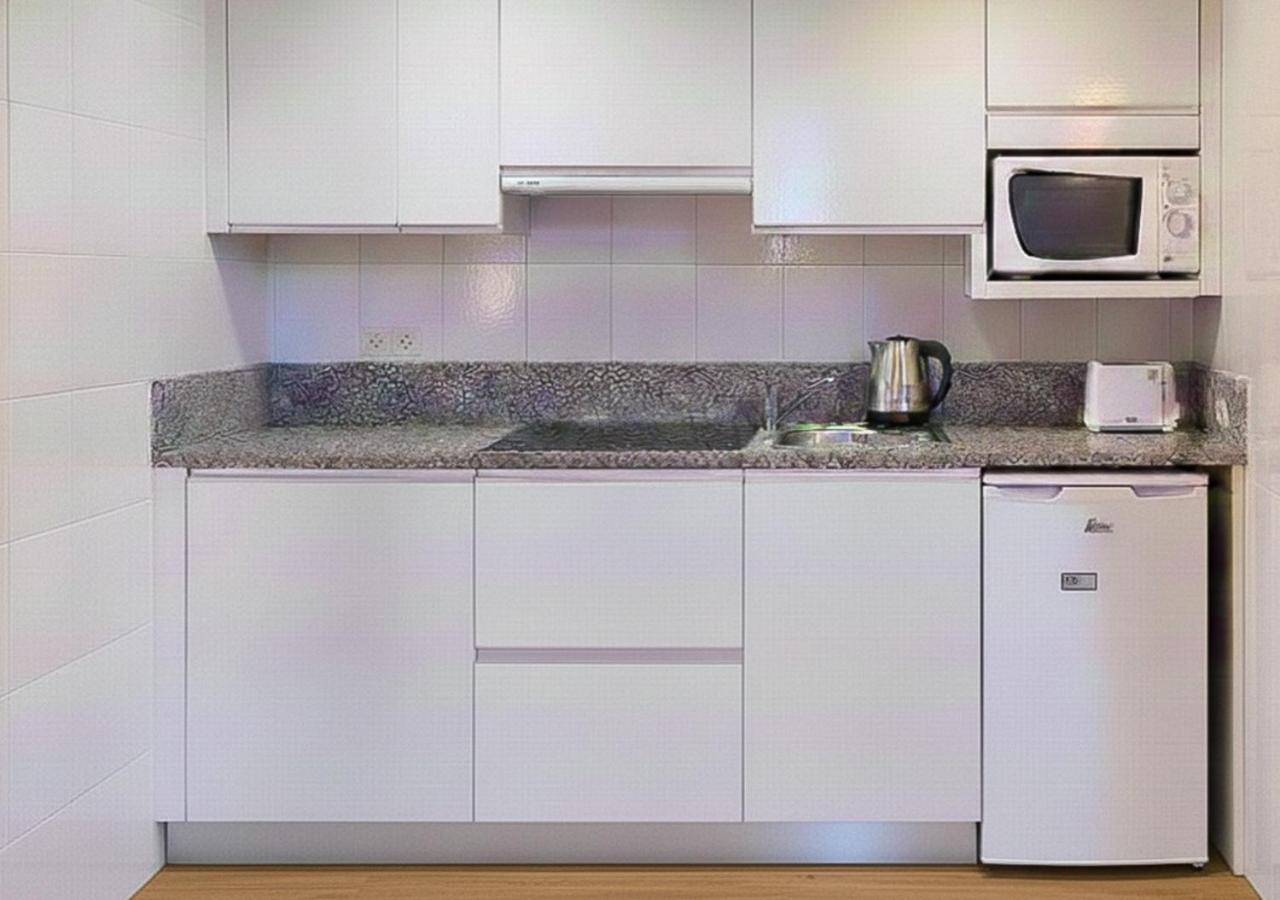 One-Bedroom Suite with Kitchenette
