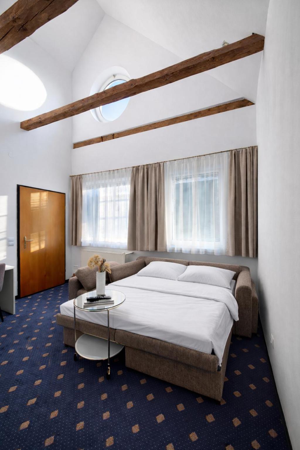 Triple Room with Bath photo 2