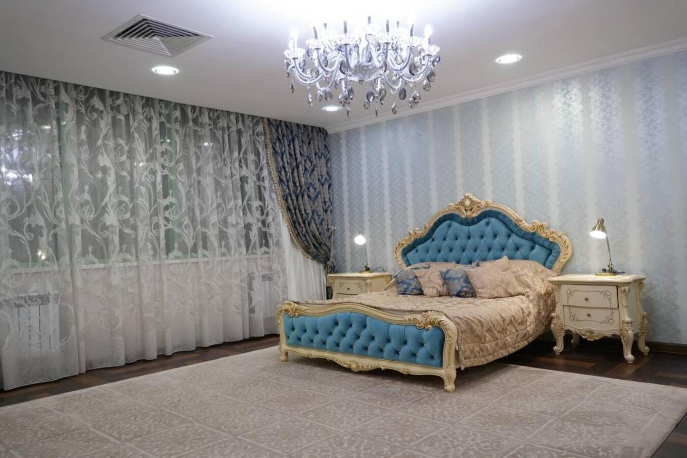 Family Room photo 1