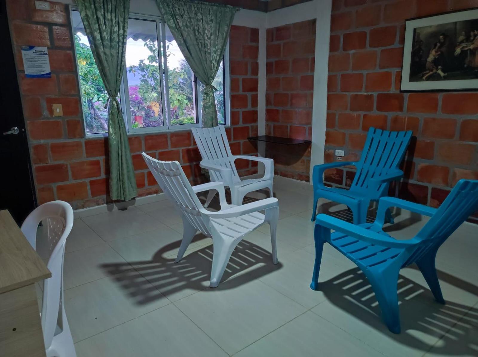 Studio Apartment with One Double Bed photo 1