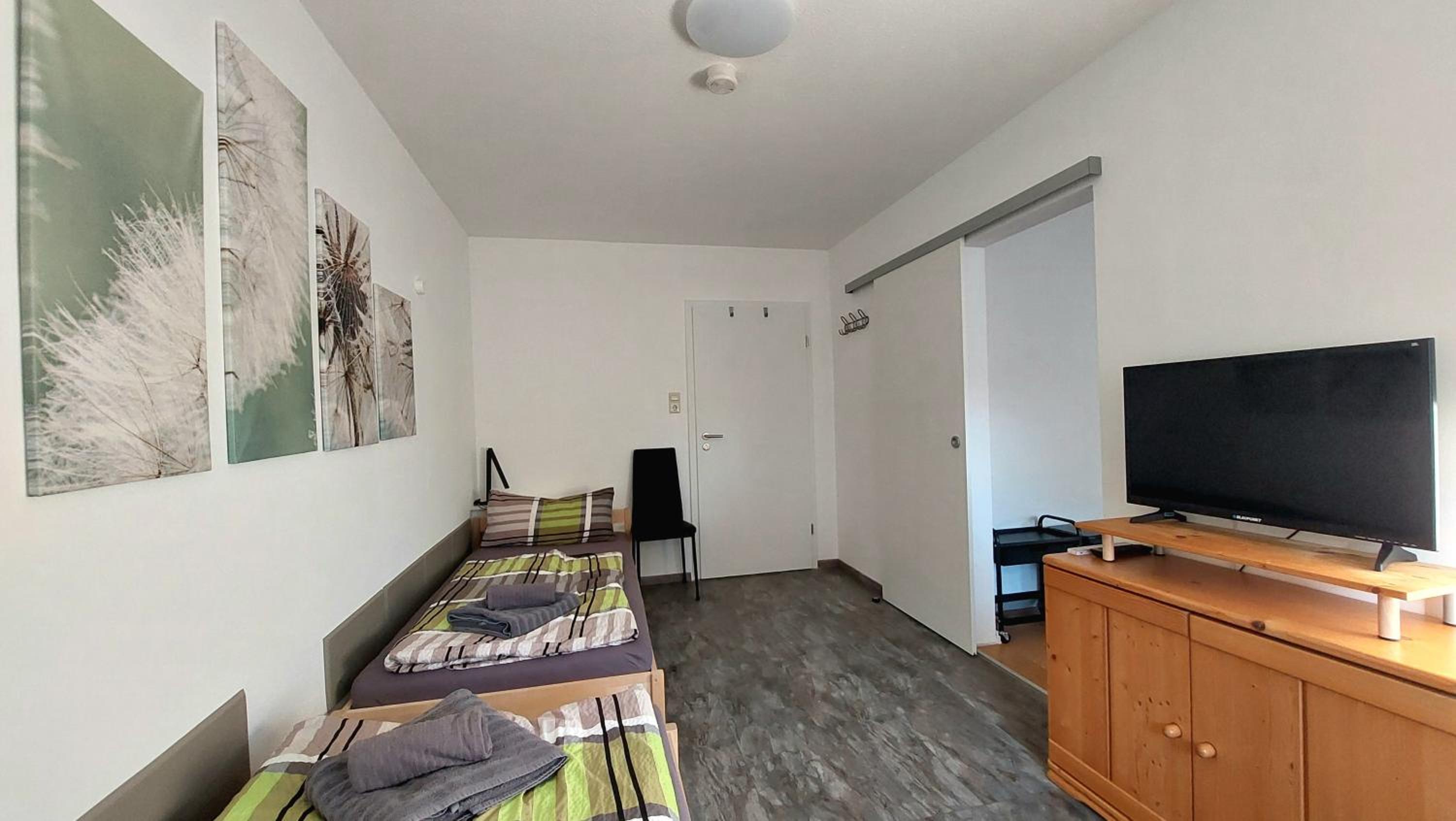 One-Bedroom Apartment photo 2
