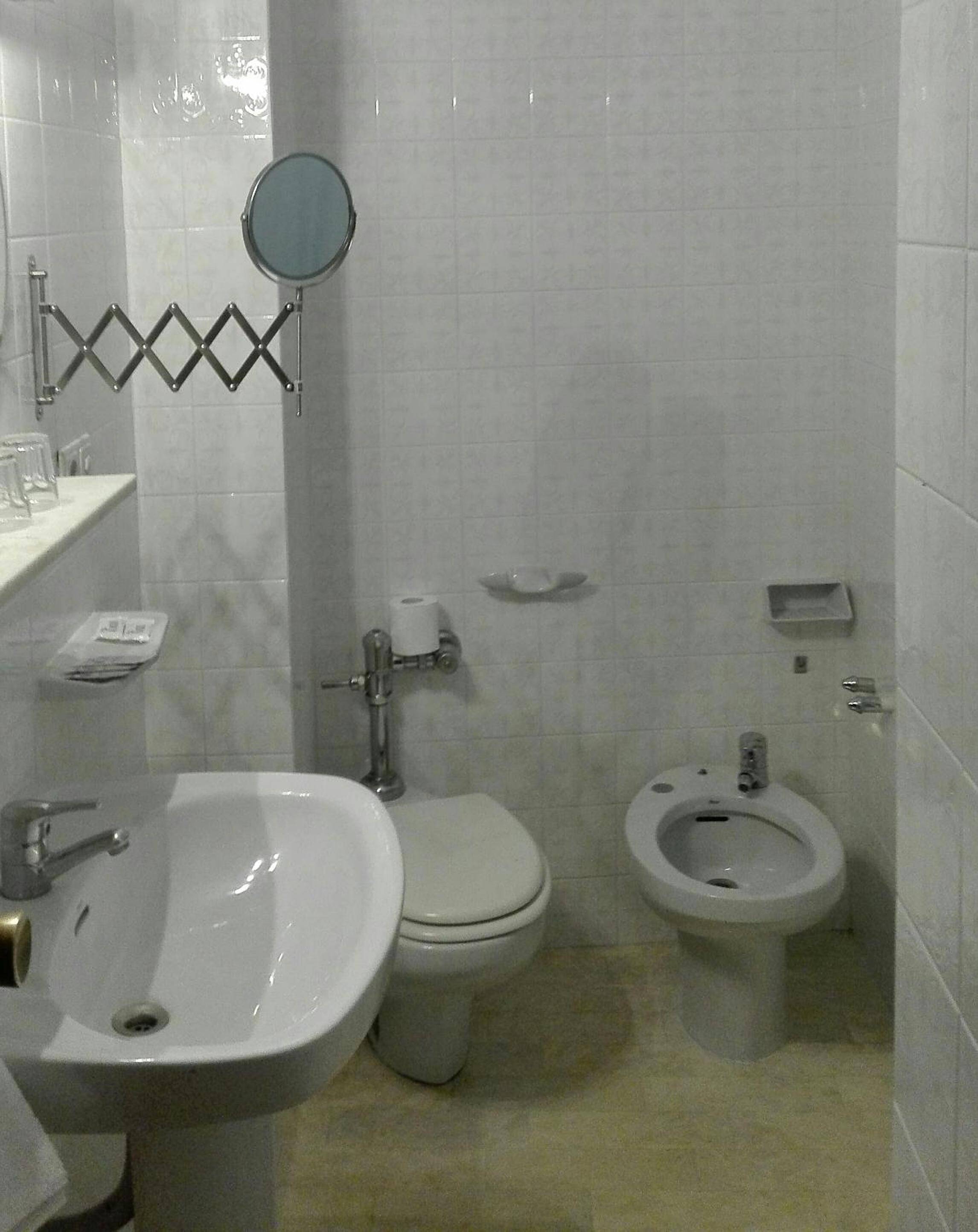 Triple Room - Photo 2