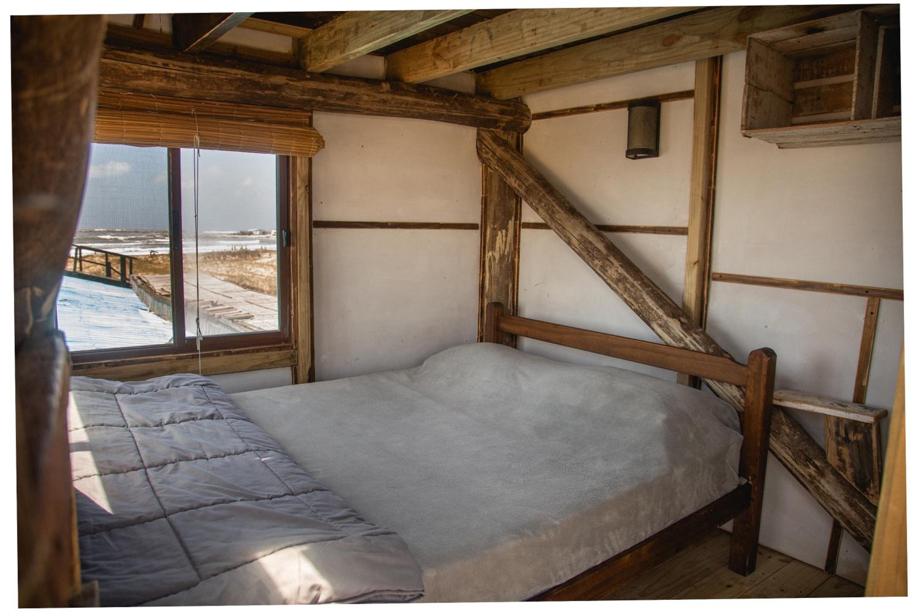 Quadruple Room with Private Bathroom photo 1