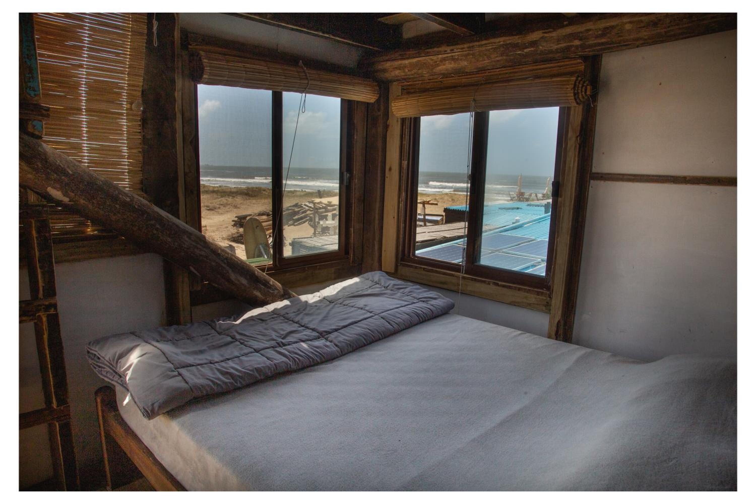 Quadruple Room with Private Bathroom photo 2