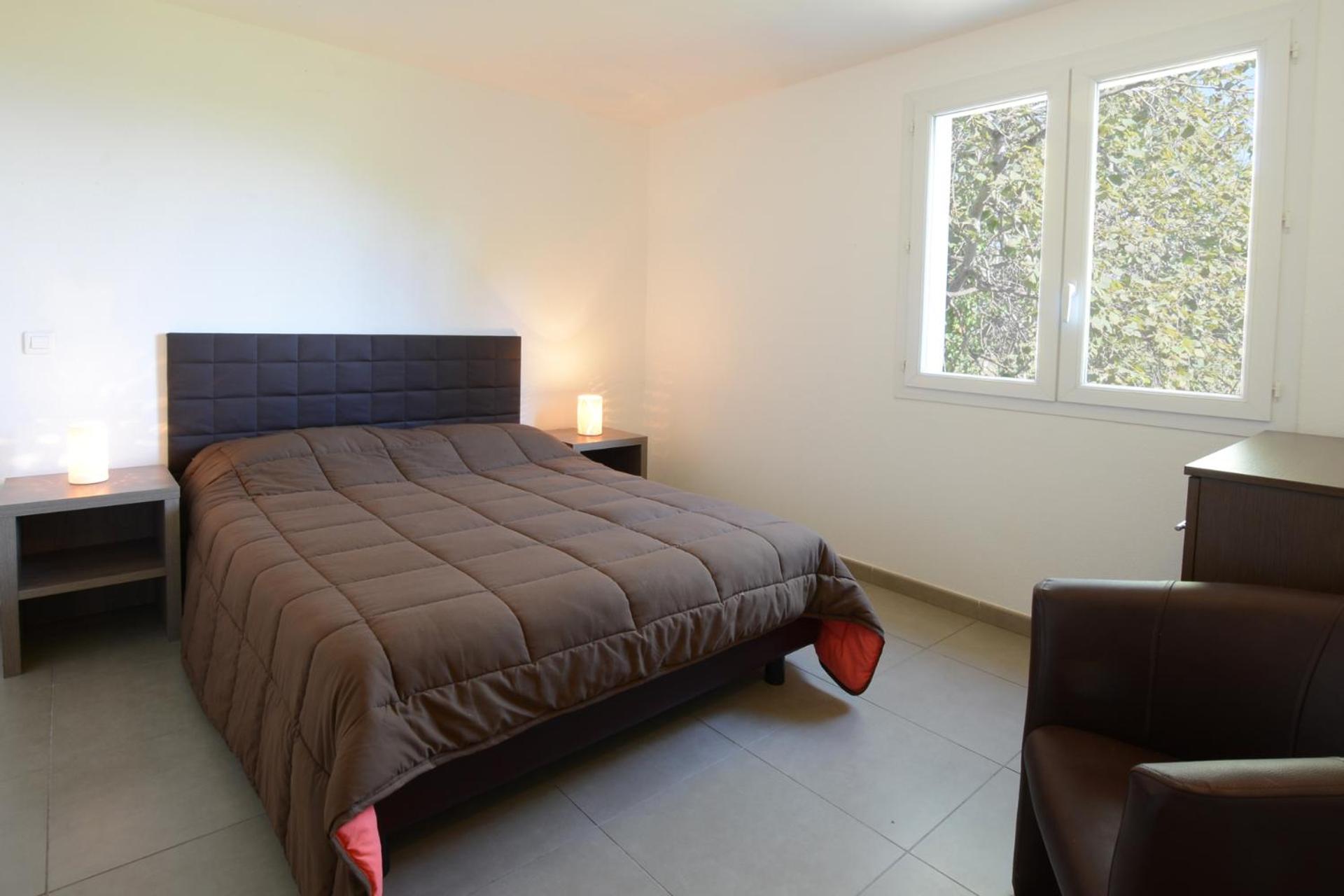 One-Bedroom Apartment (4 Adults)