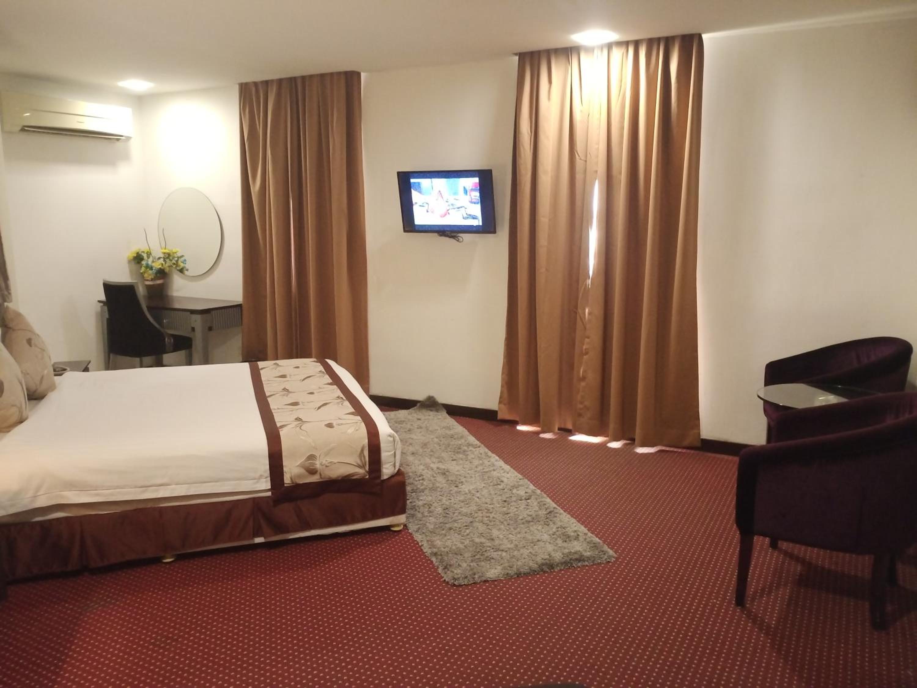 Suite Super King (With Window) photo 3