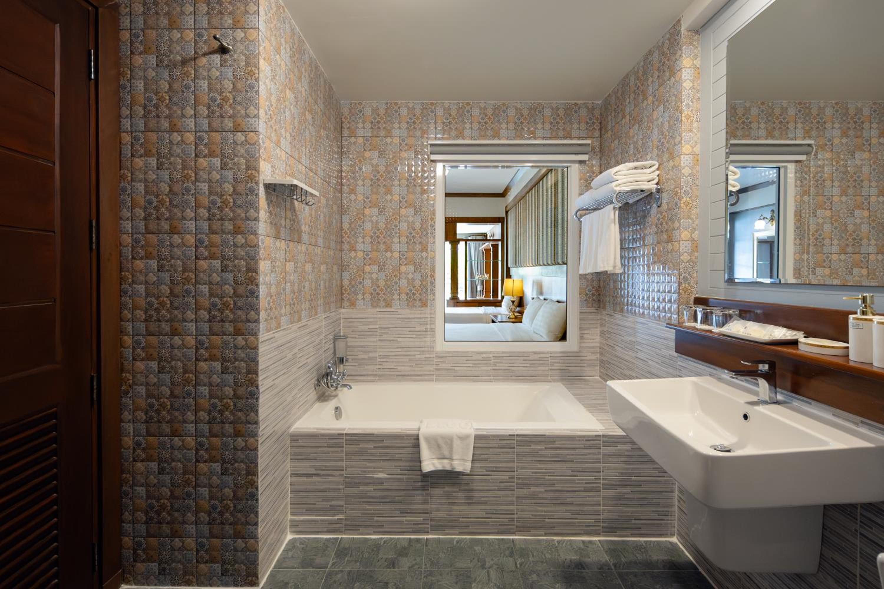 Deluxe Double or Twin Room with Balcony photo 2