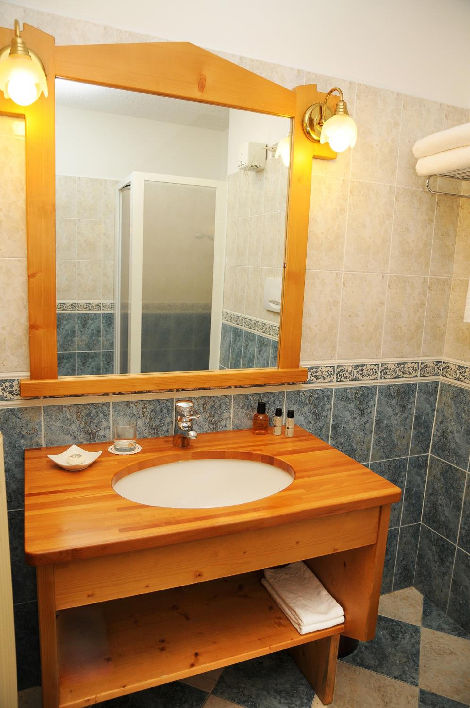 One-Bedroom Apartment - Via dei Ronchi 1  photo 2