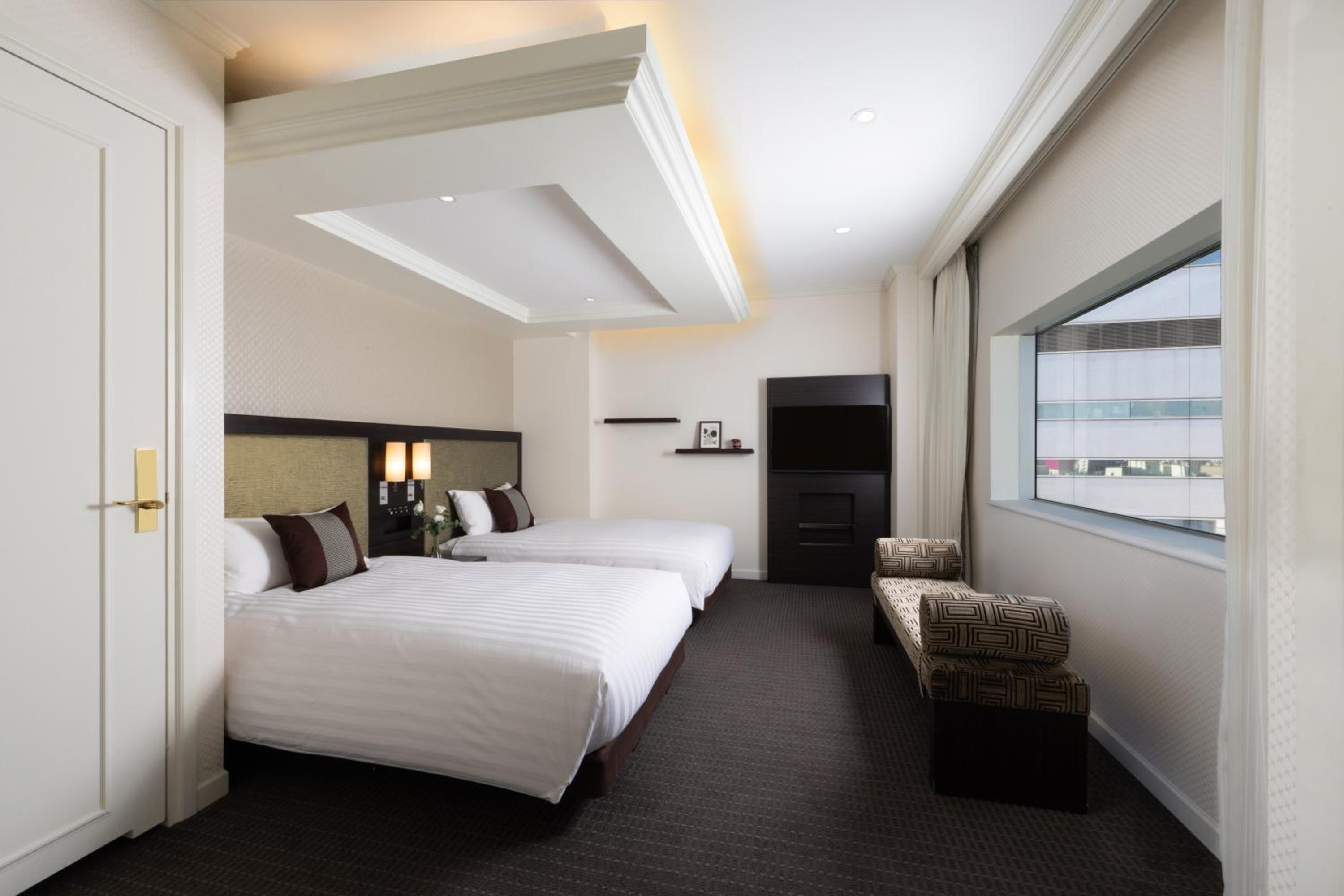 Suite with City View photo 3