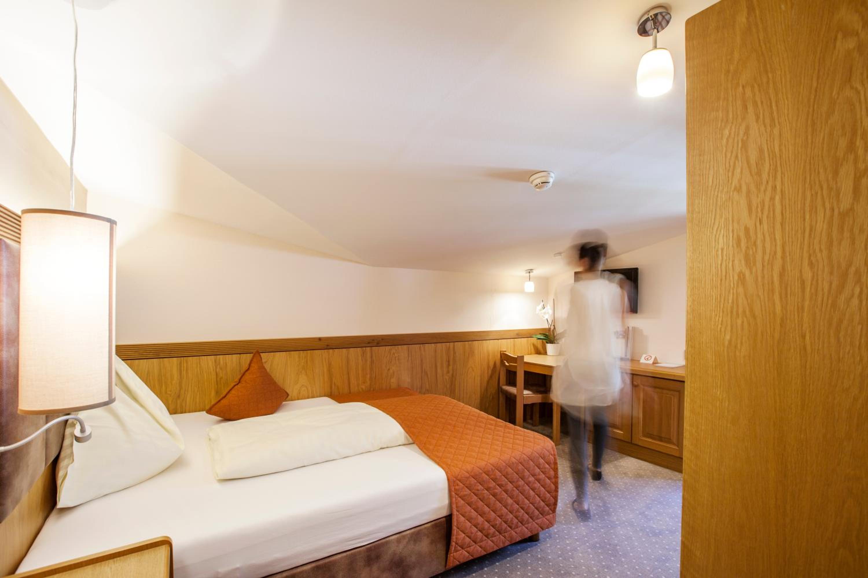 Standard Double Room photo 3