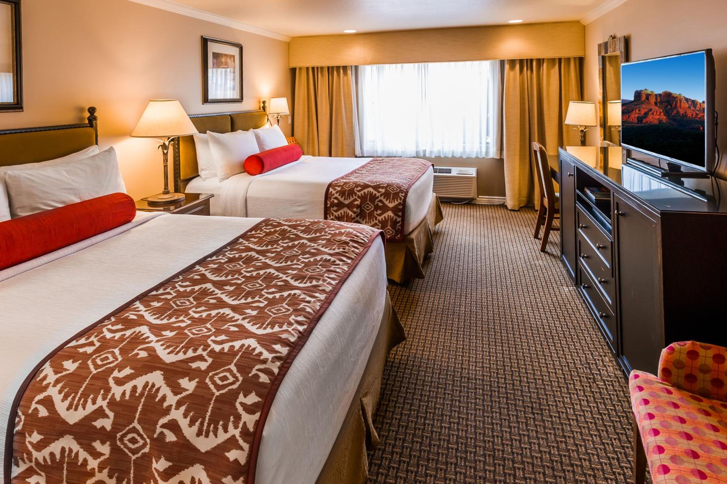 Queen Room with Two Queen Beds-Disability Access - Non-smoking thumbnail 6