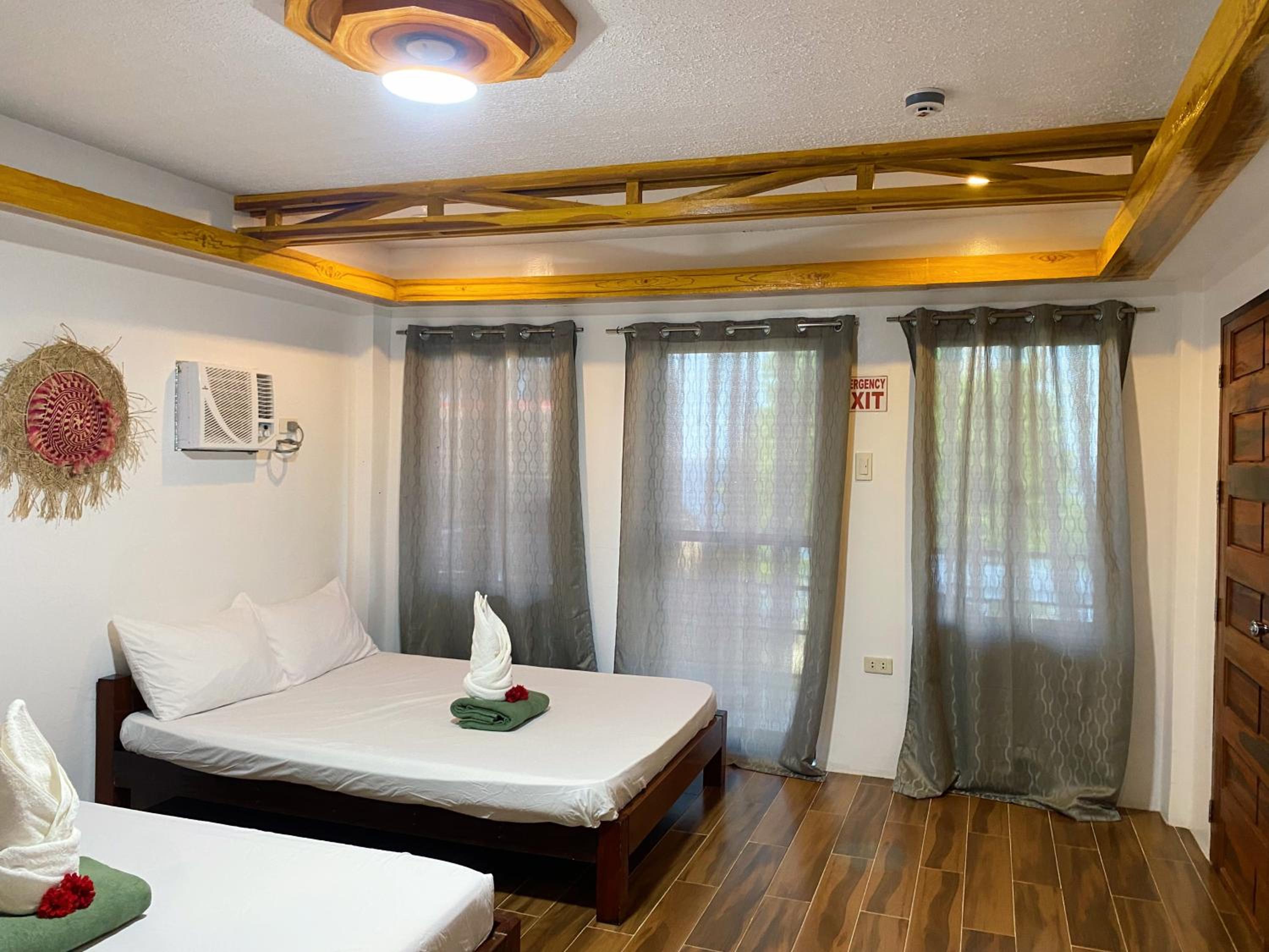 Deluxe Double or Twin Room with Sea View