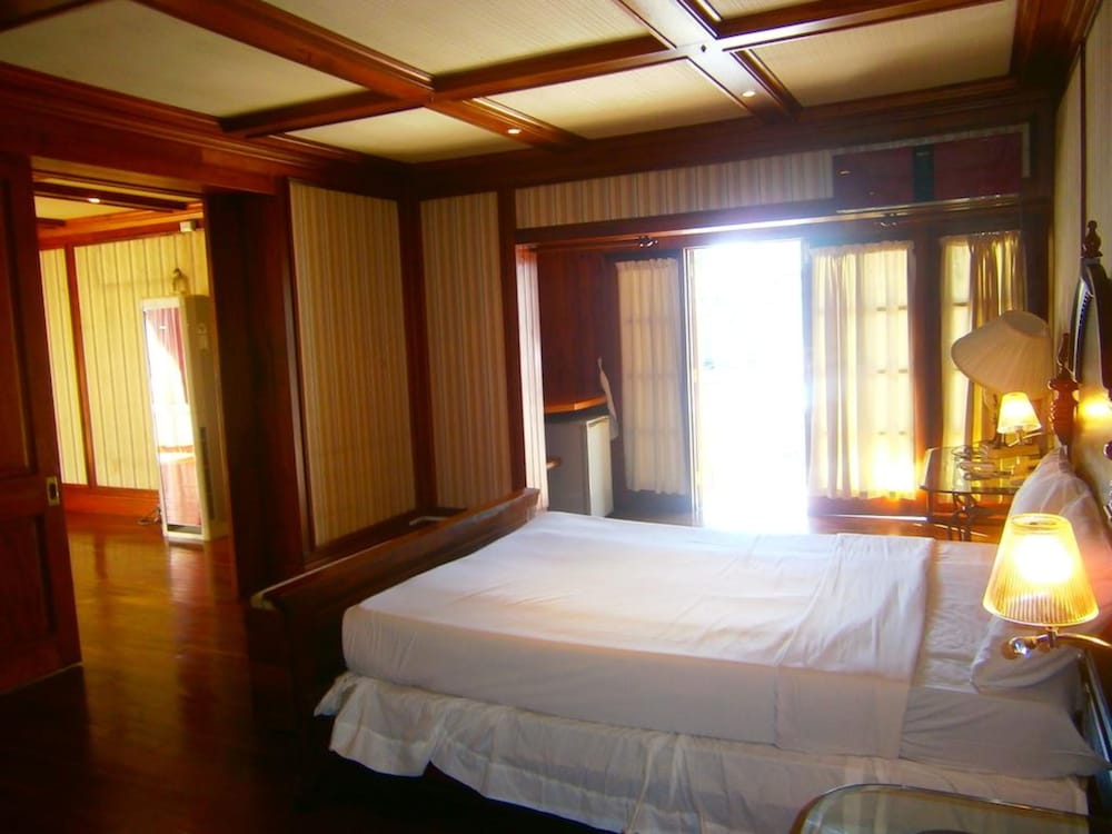 Presidential Suite photo 1