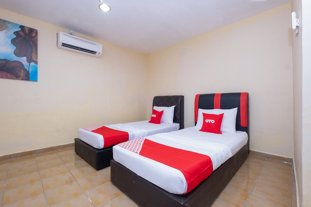 Standard Twin Room photo 2