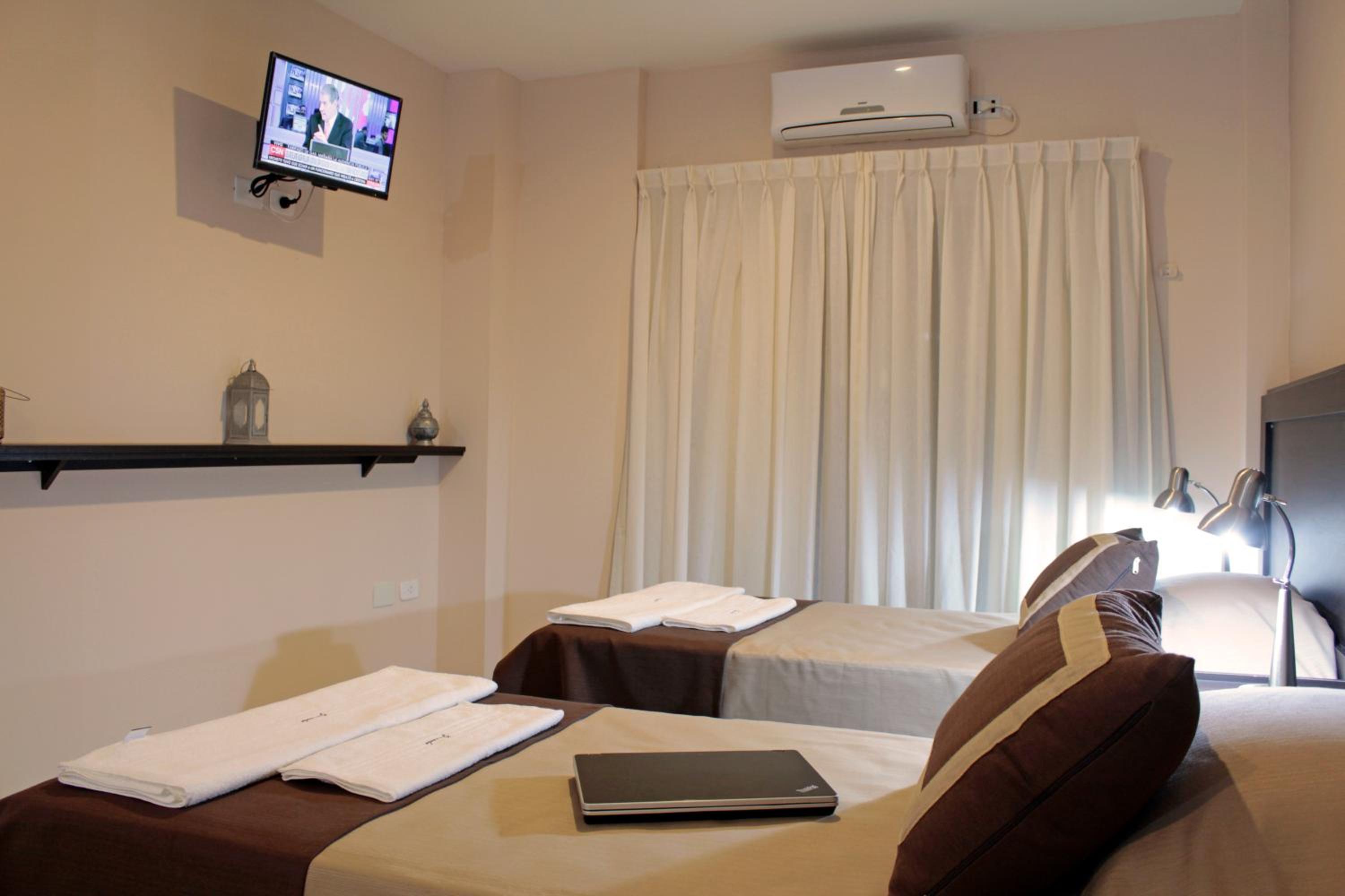 Studio (2 Adults)