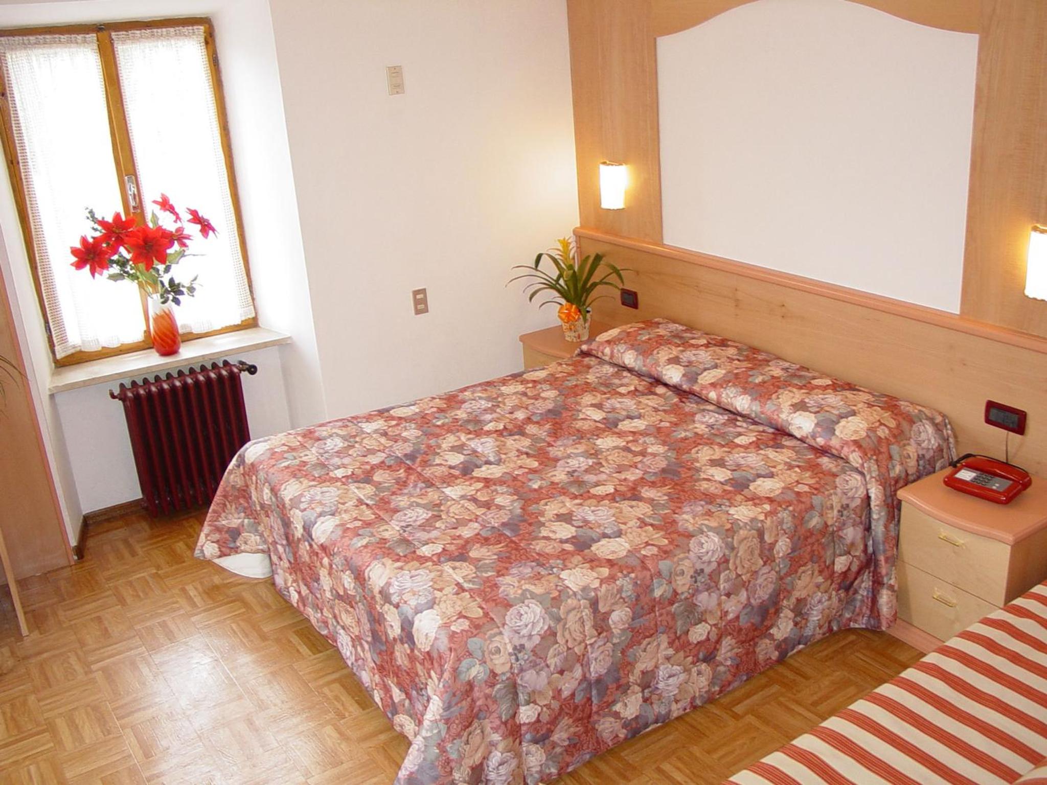 Double or Twin Room with Mountain View photo 3