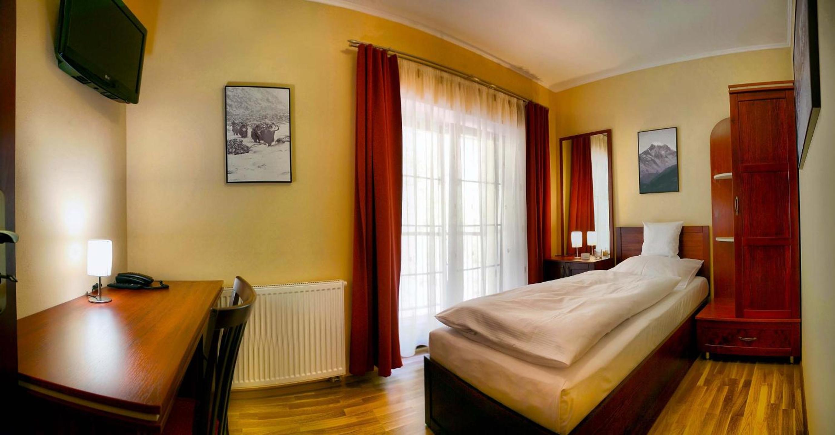 Single Room photo 3