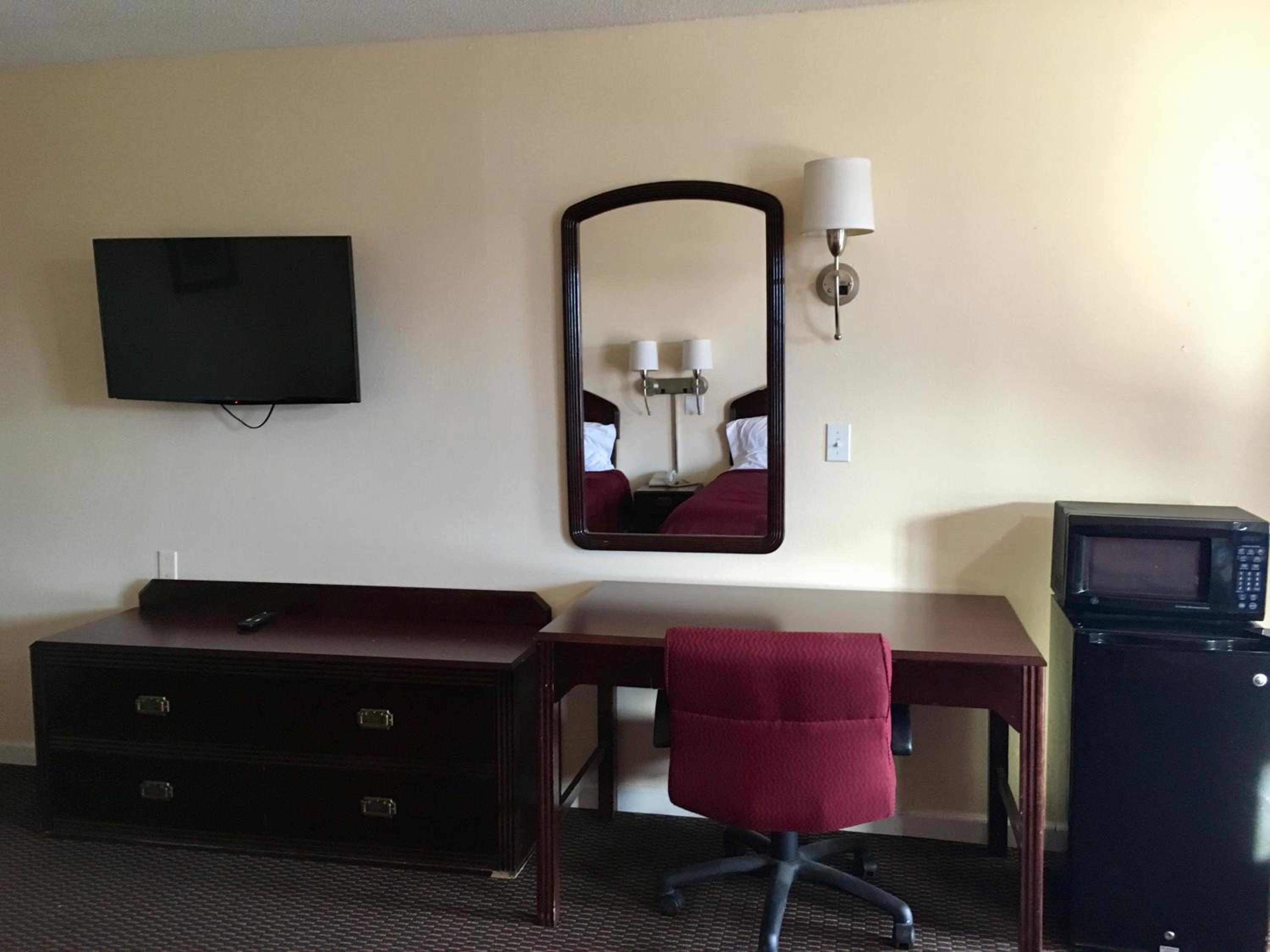 Queen Room with Two Queen Beds - Non Smoking