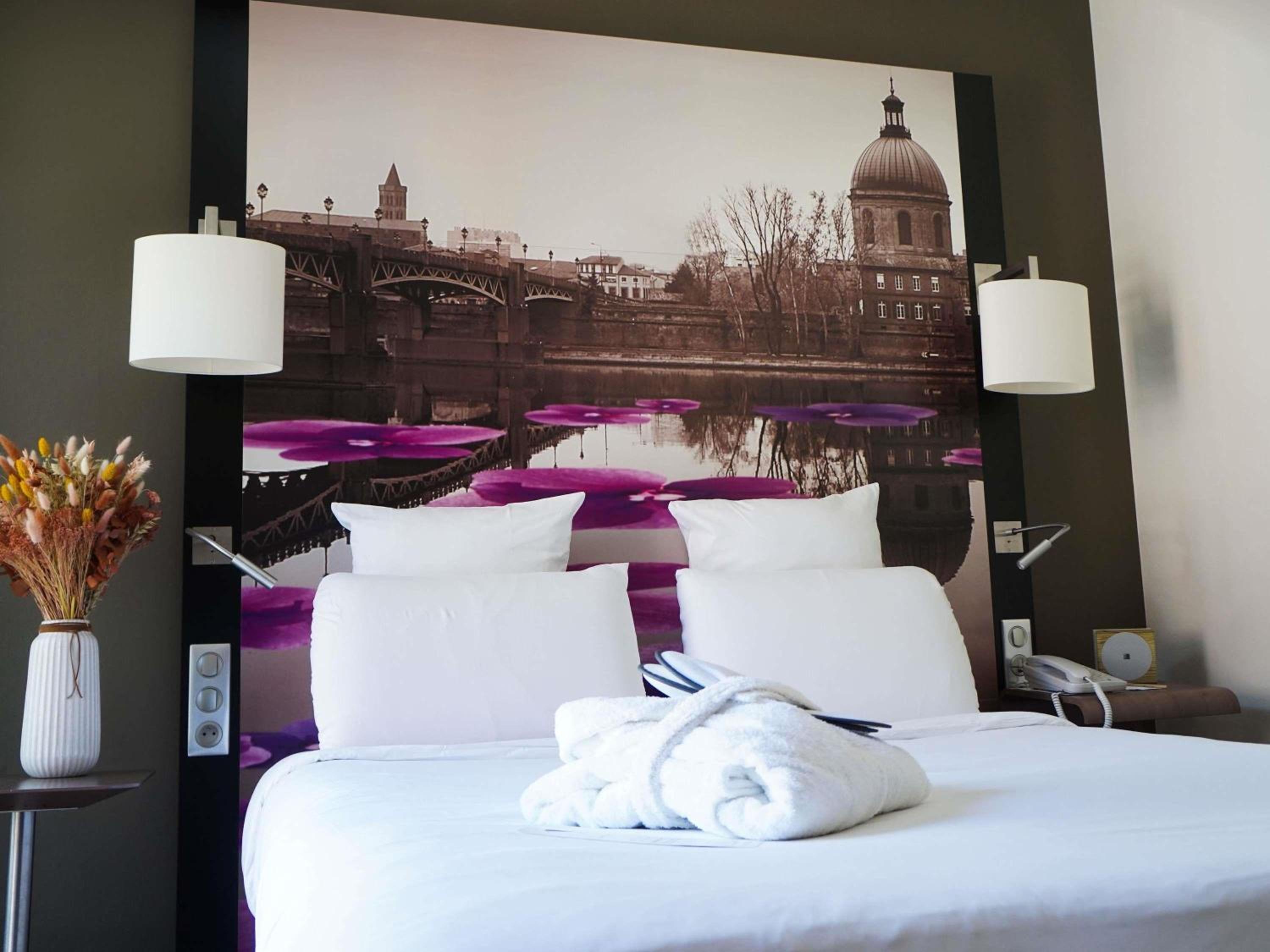 Superior Double Room with Balcony - Photo 4