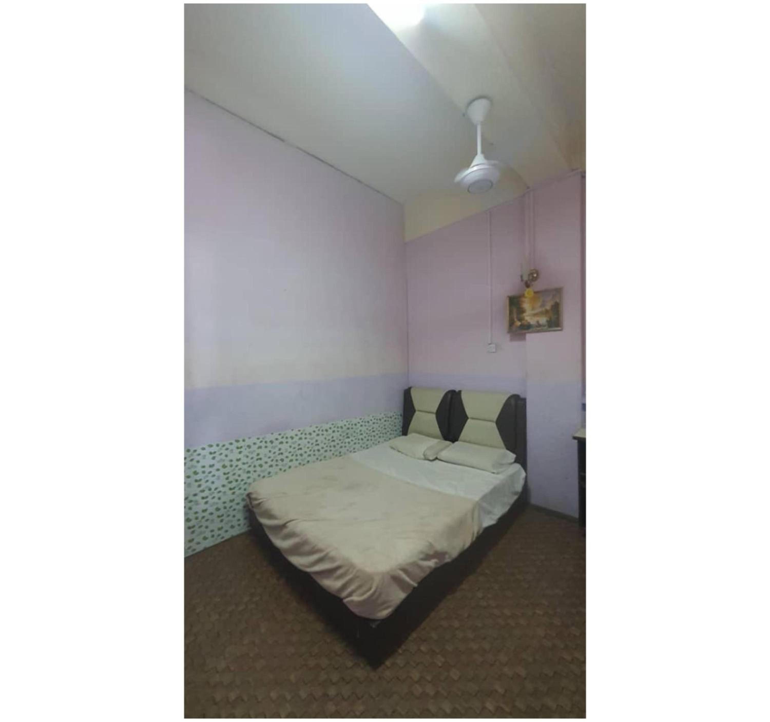 Economy Double Room photo 2