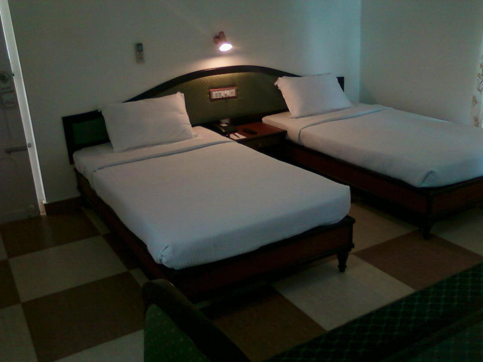 Deluxe Double or Twin Room with Sea View photo 2